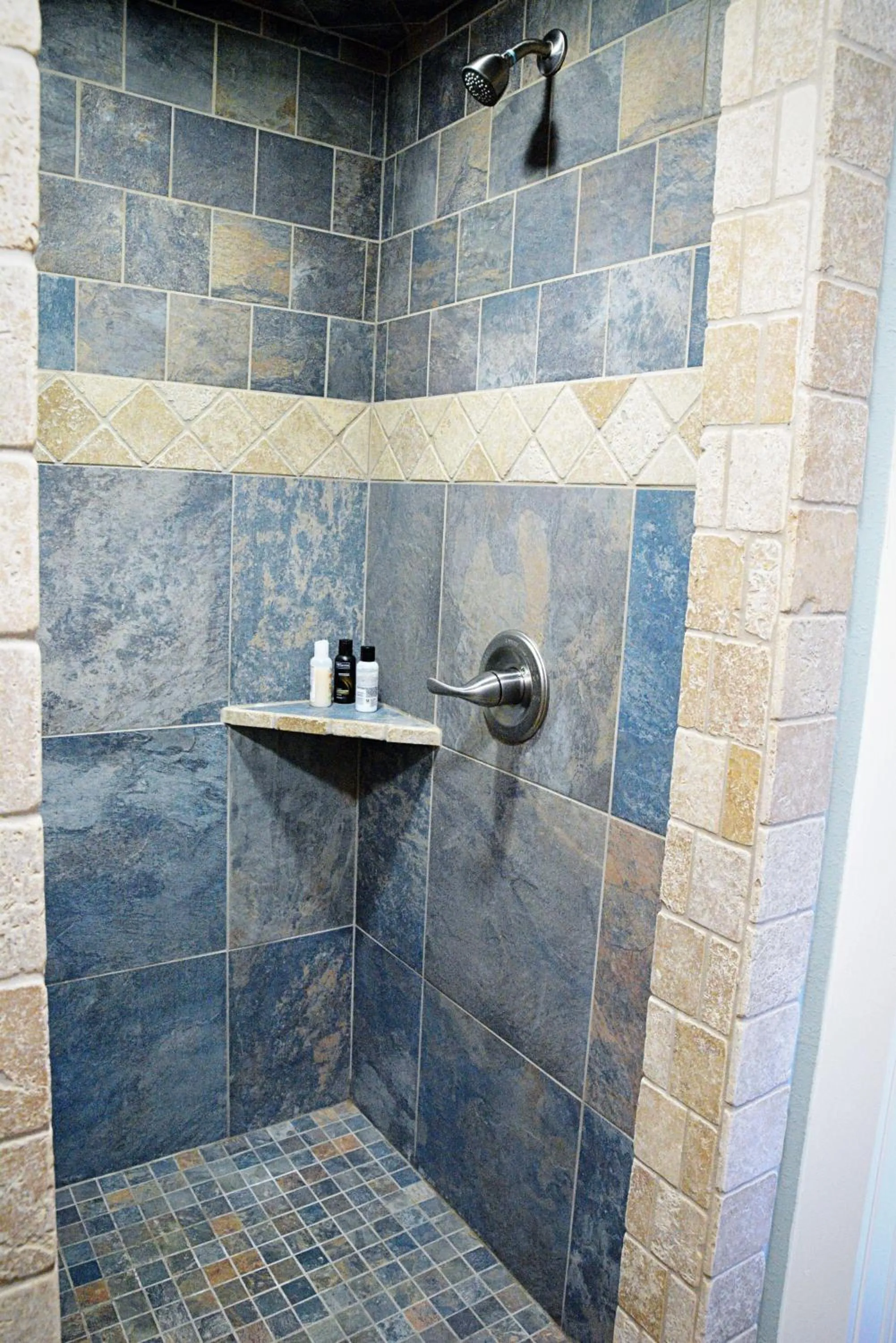 Bathroom in Iron Horse Inn