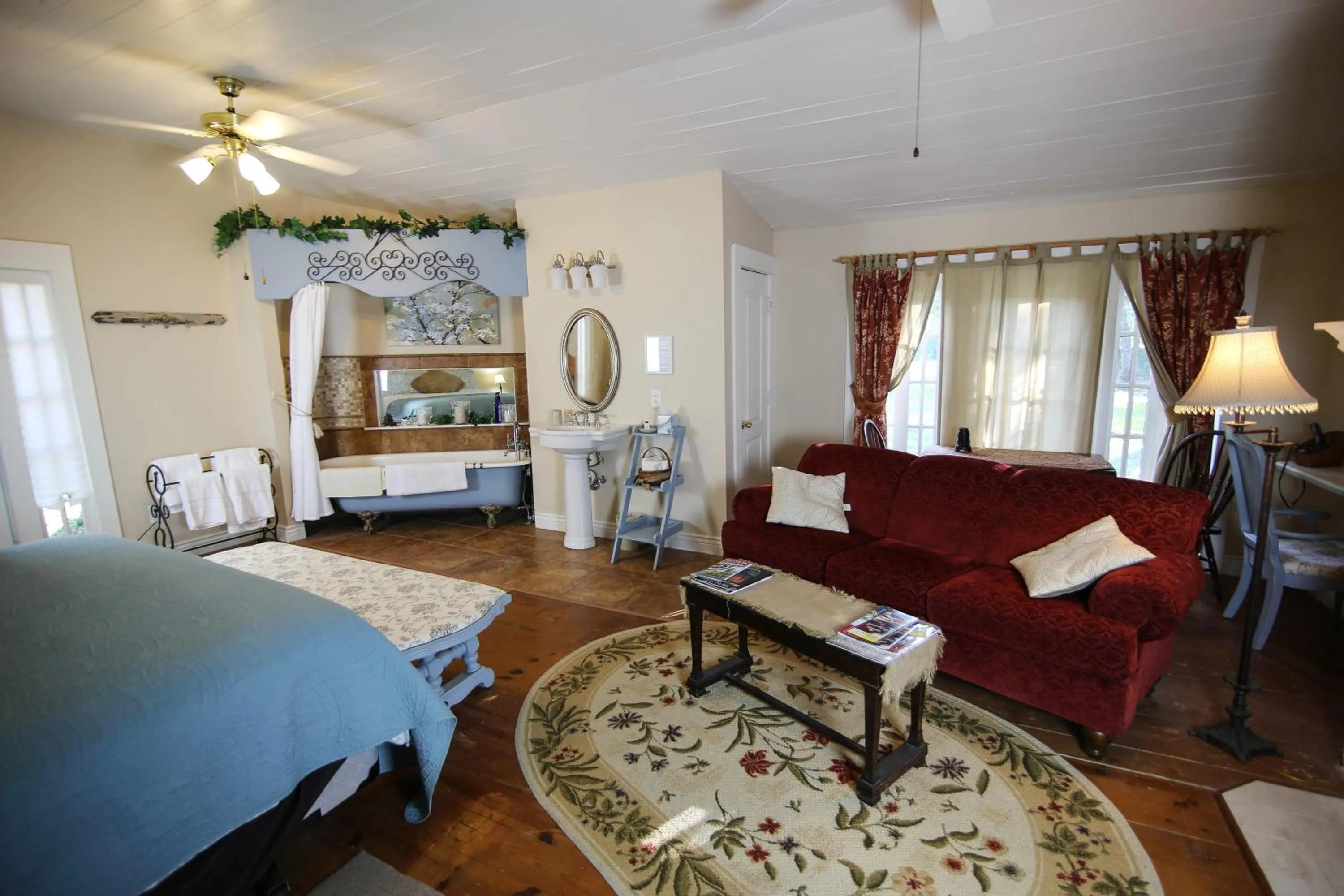 Bed in Iron Horse Inn