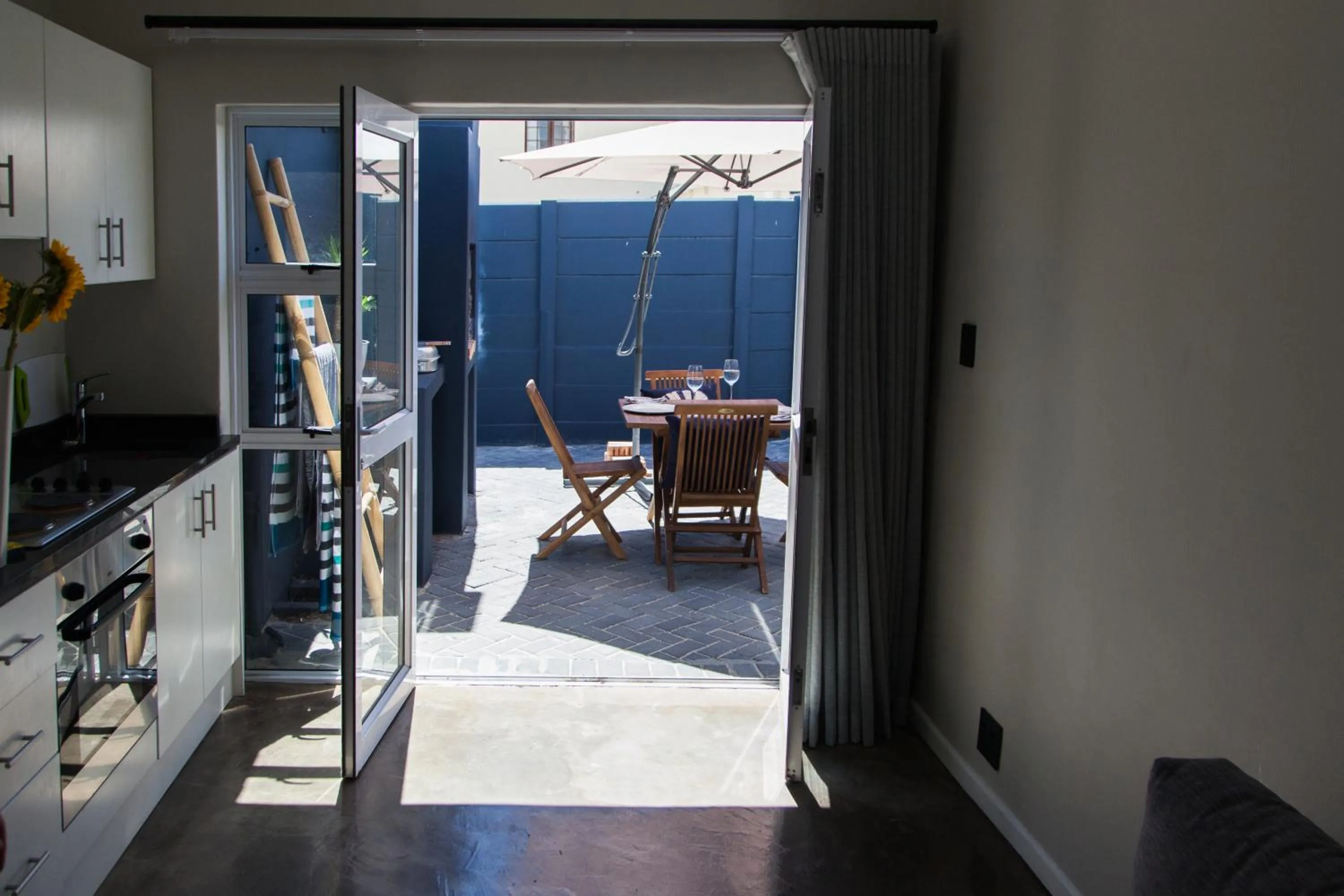 Loddey`s Guest House - by Beach Collection