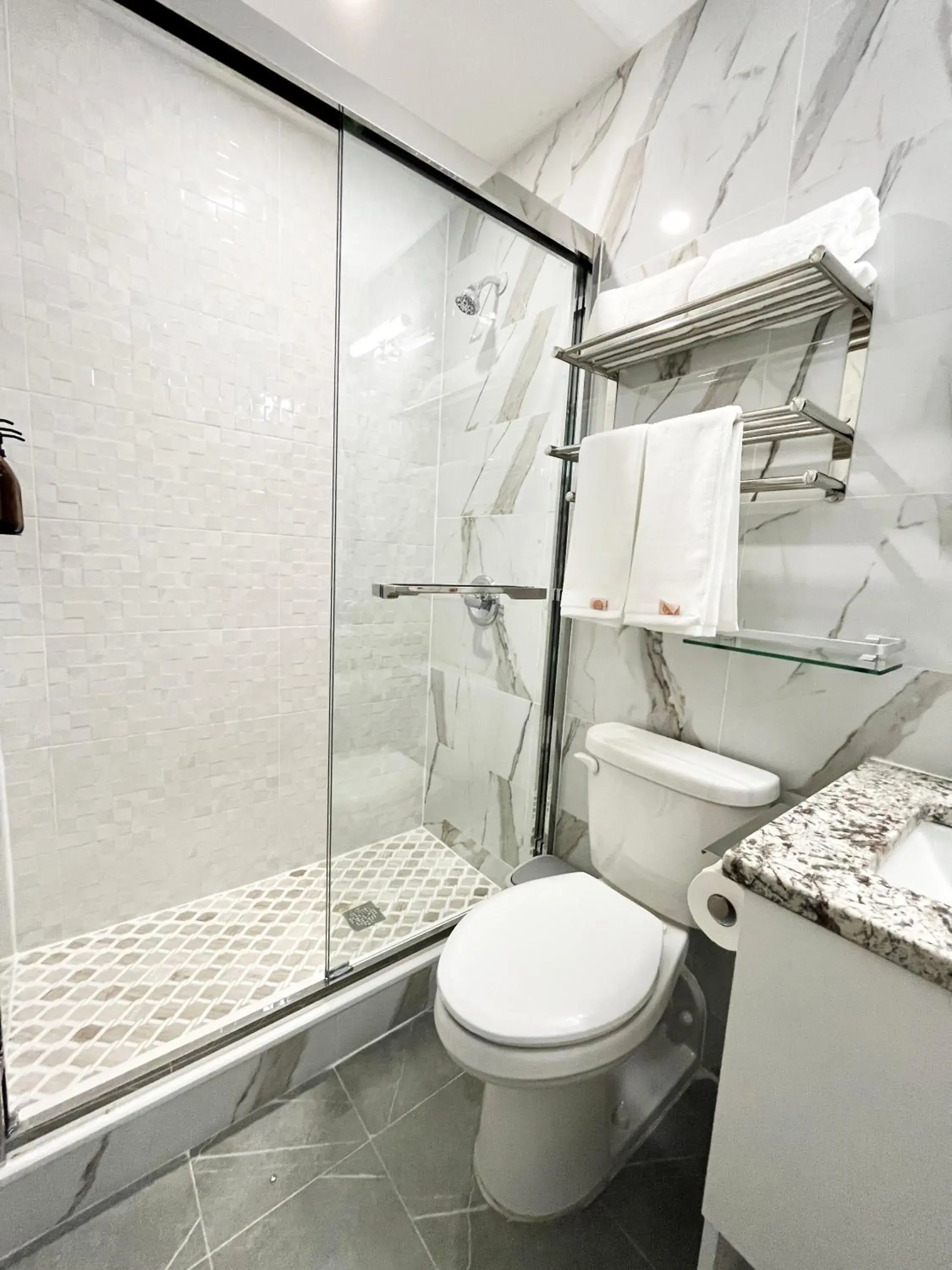 Double Room with Private Bathroom in Starlight Hotel Double Room with Private Bathroom in Starlight Hotel