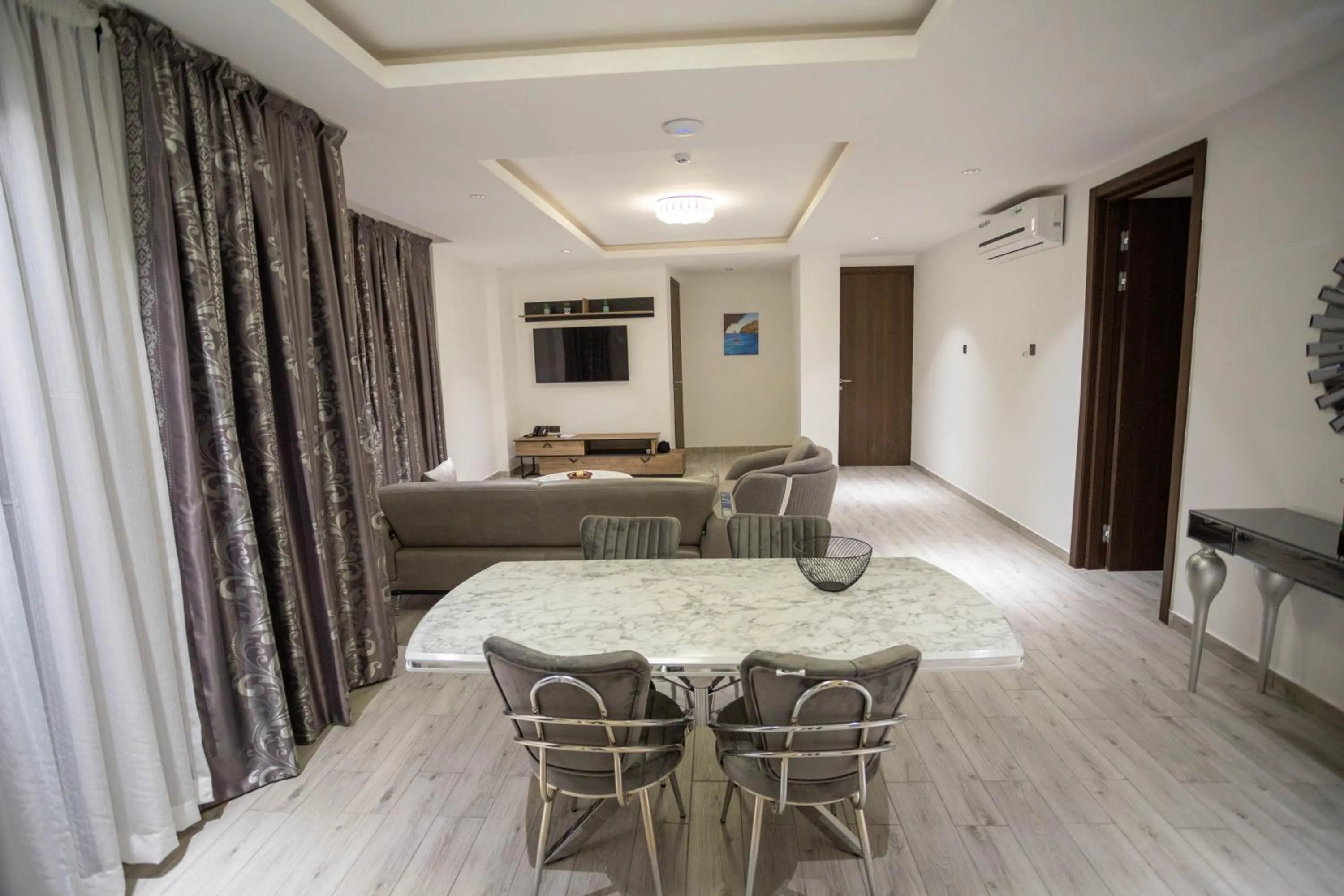 TV and multimedia in Veronique Heights