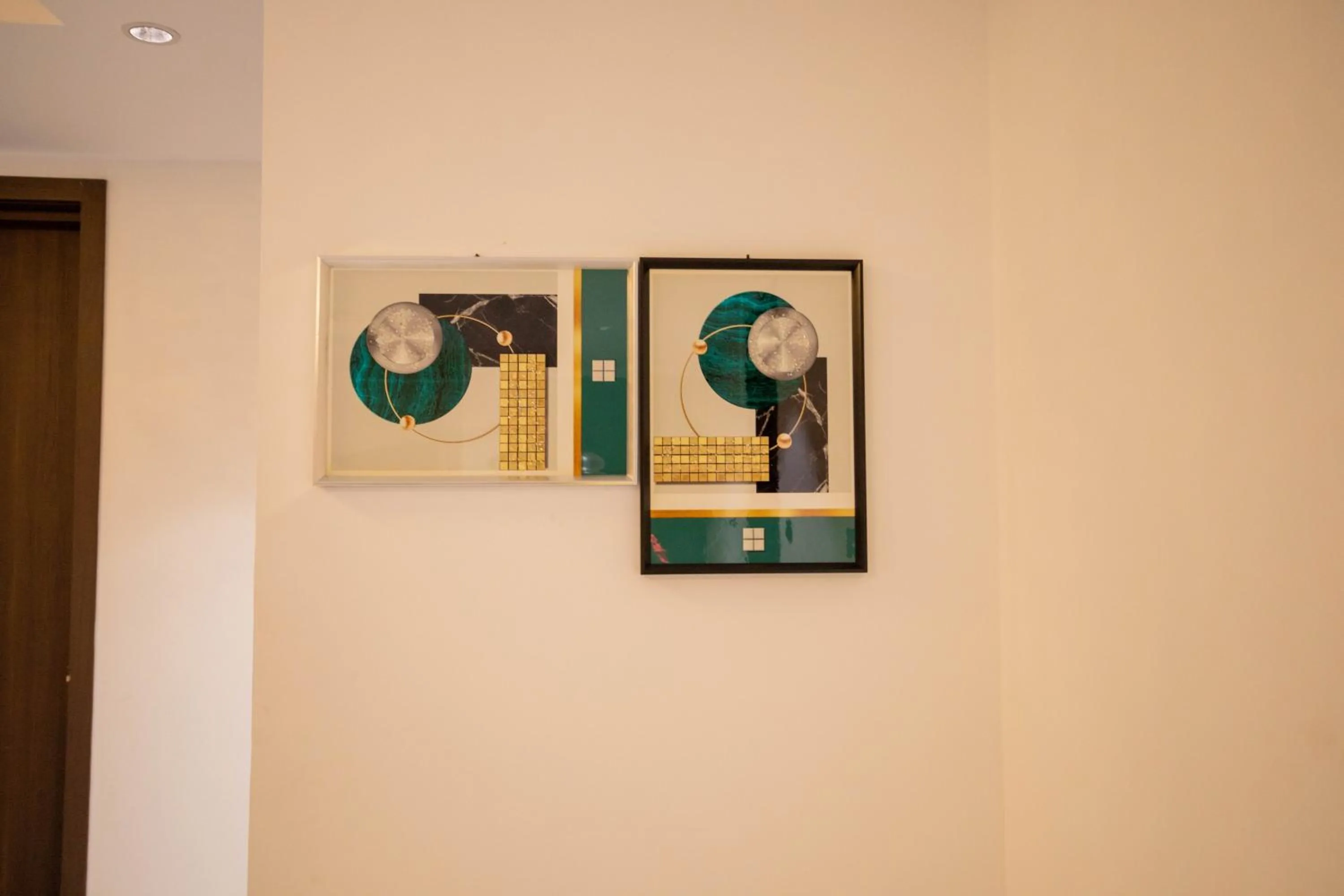 Decorative detail in Veronique Heights