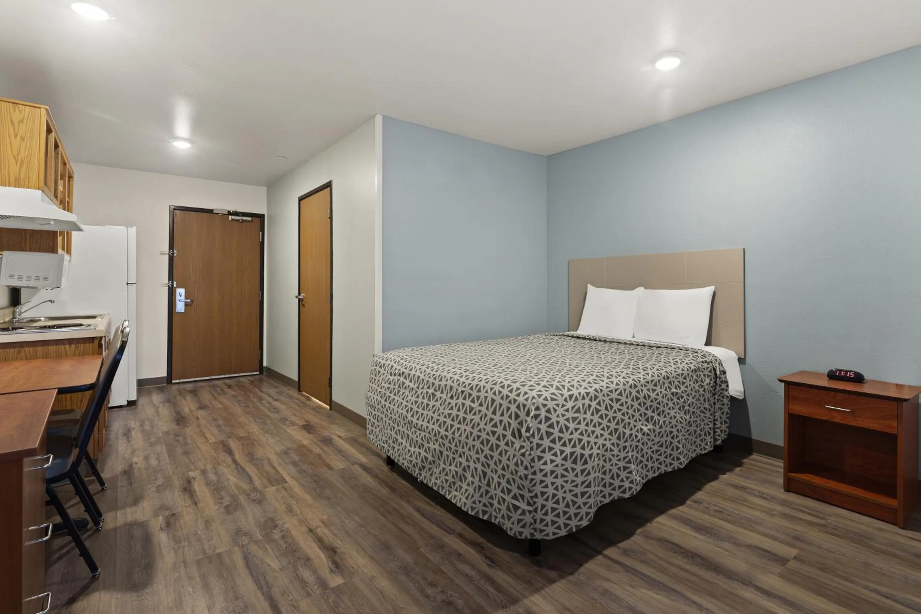 Bedroom, Bed in WoodSpring Suites Columbia Fort Jackson