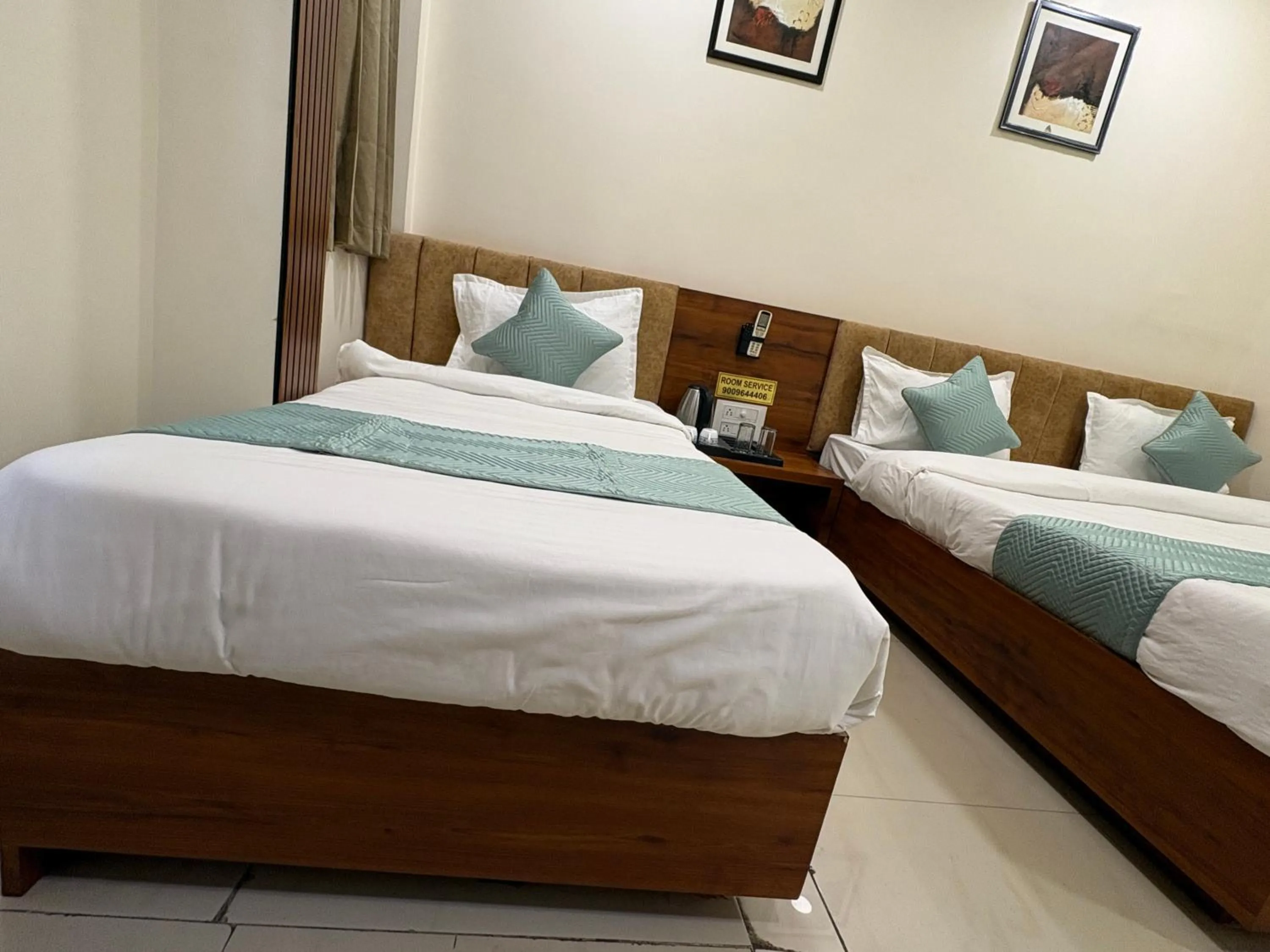 Bed in Hotel Anantshree Inn Shree Mahakaleshwar Temple Ujjain
