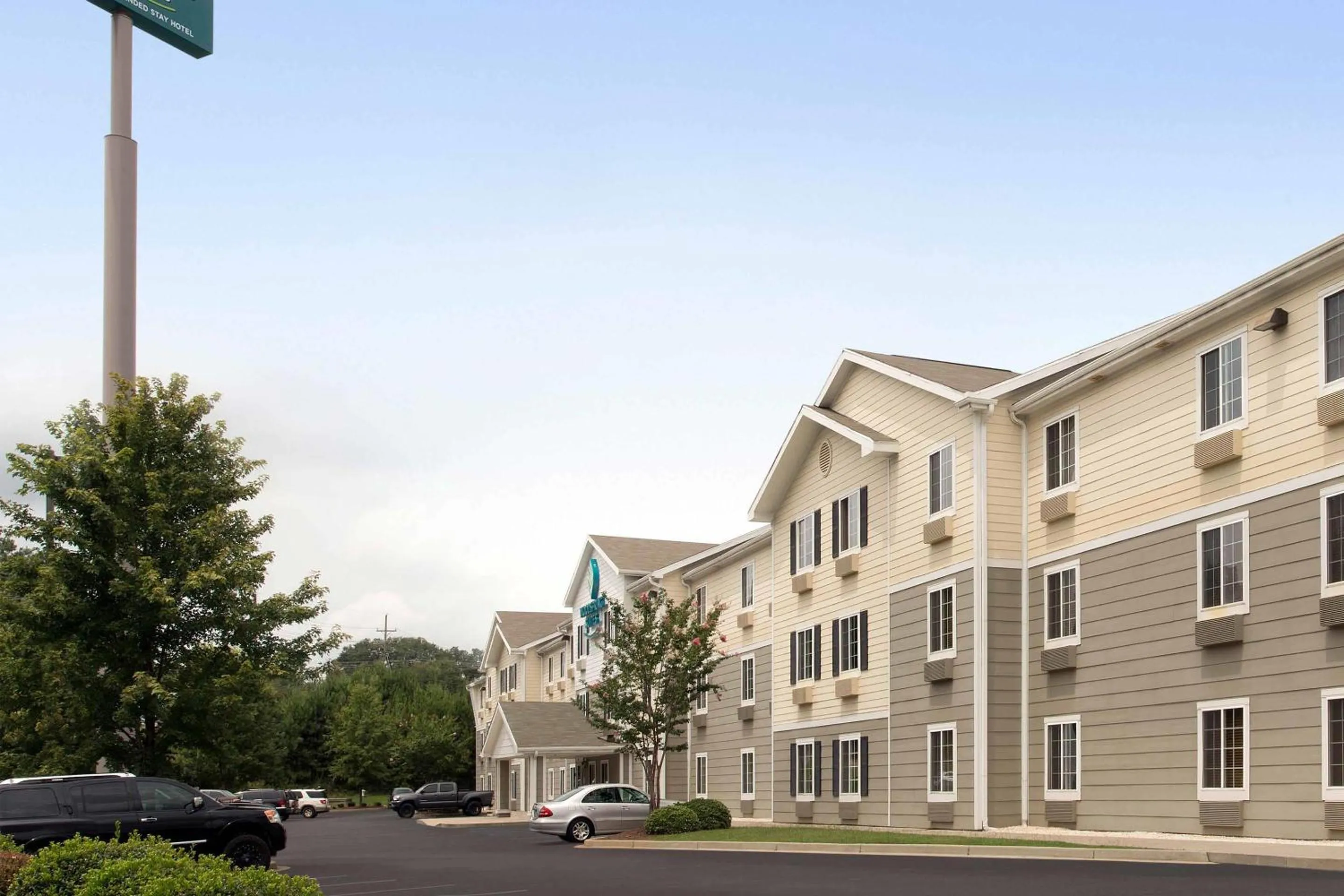 Property building in WoodSpring Suites Spartanburg - Duncan