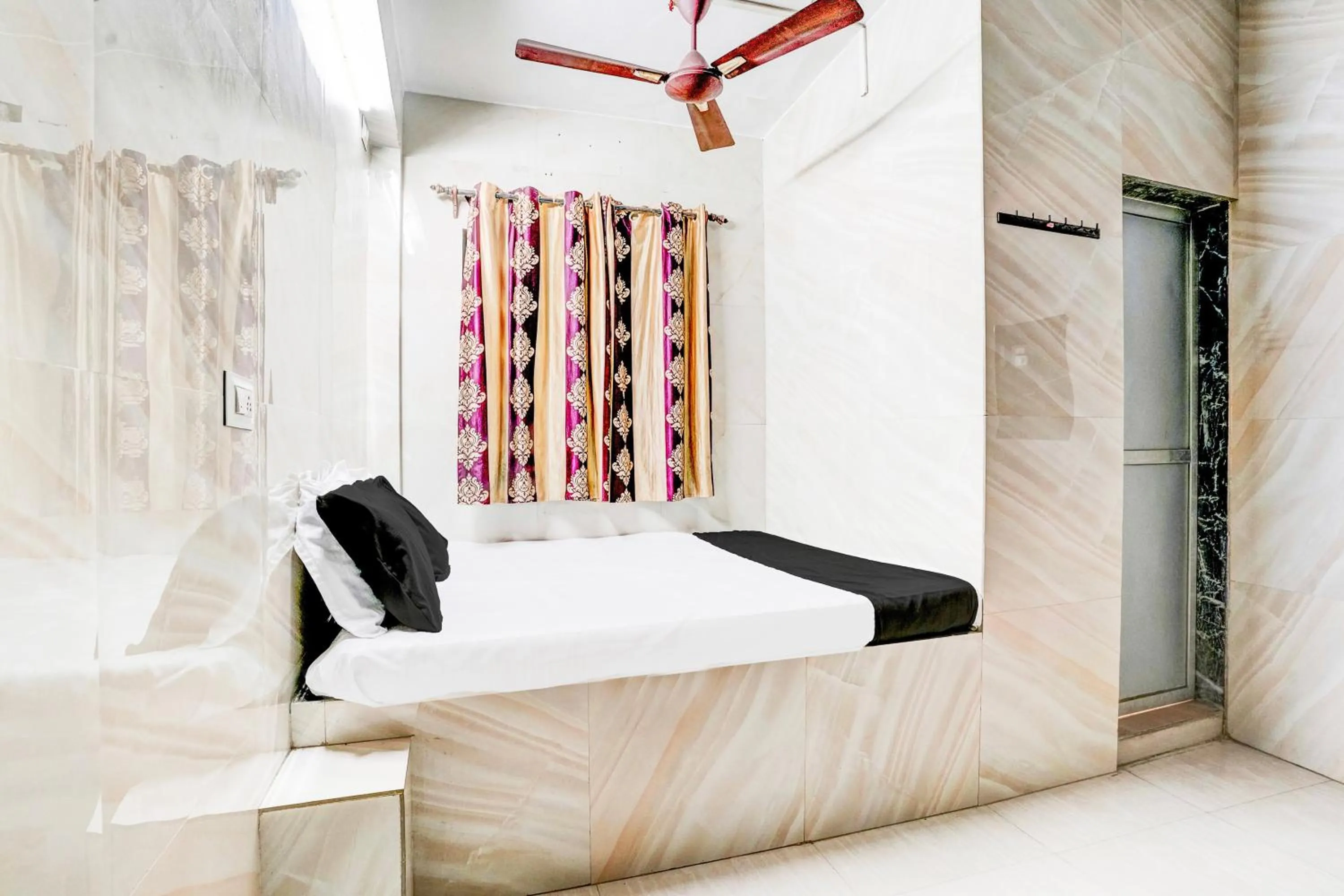 Bedroom, Bed in Hotel O Tulsi Resort