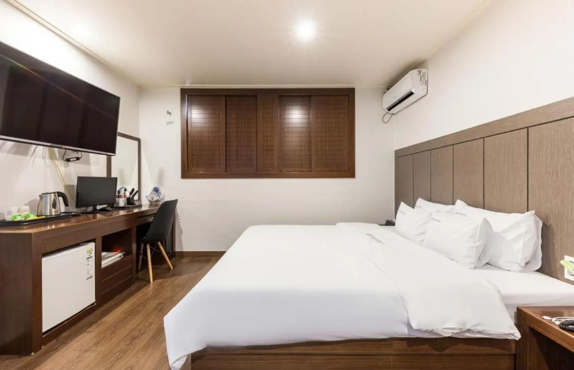 Bed in Daesan Hotel