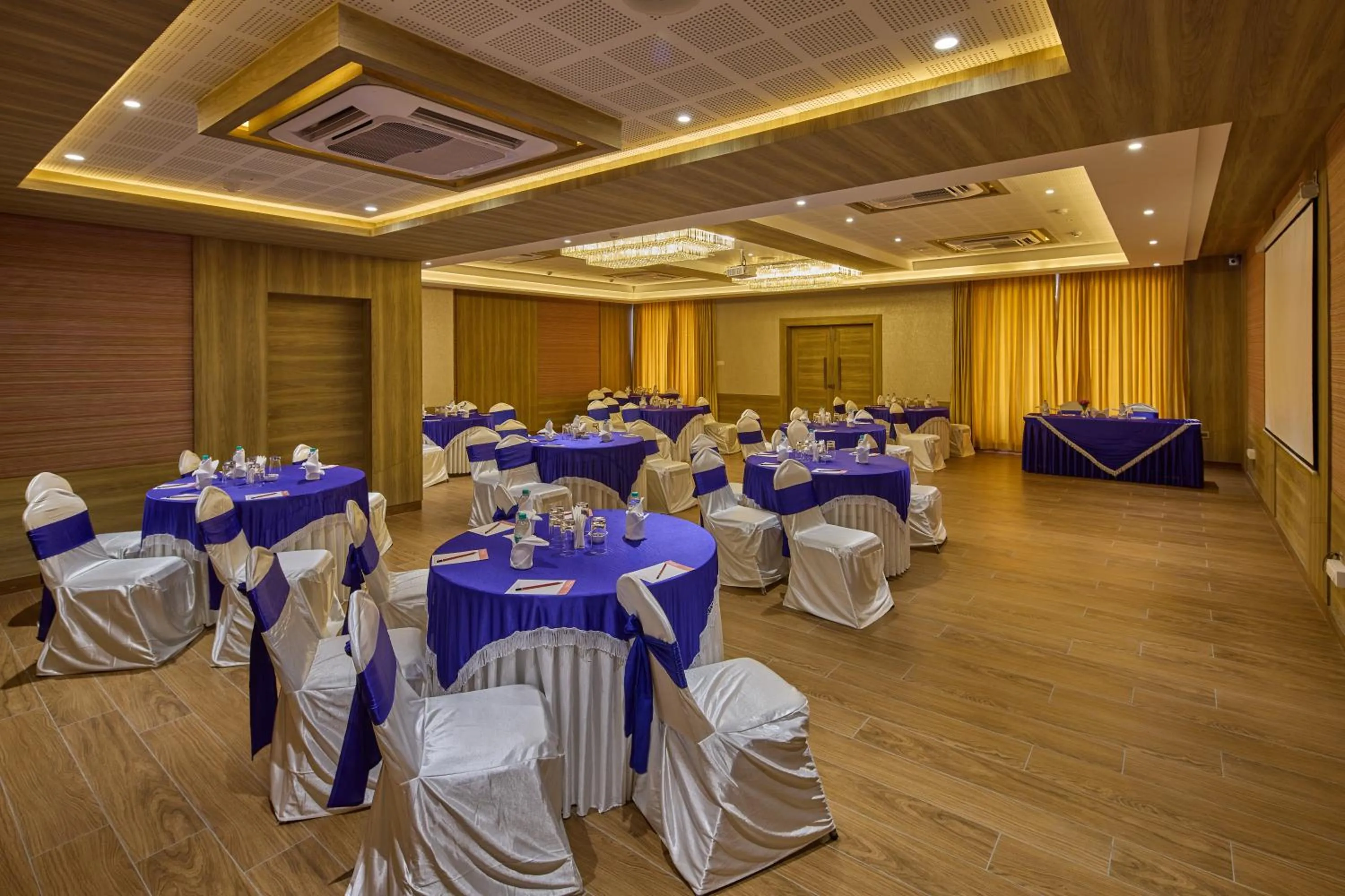 wedding in Grand Continent Hosur A Sarovar Portico Affiliate Hotel