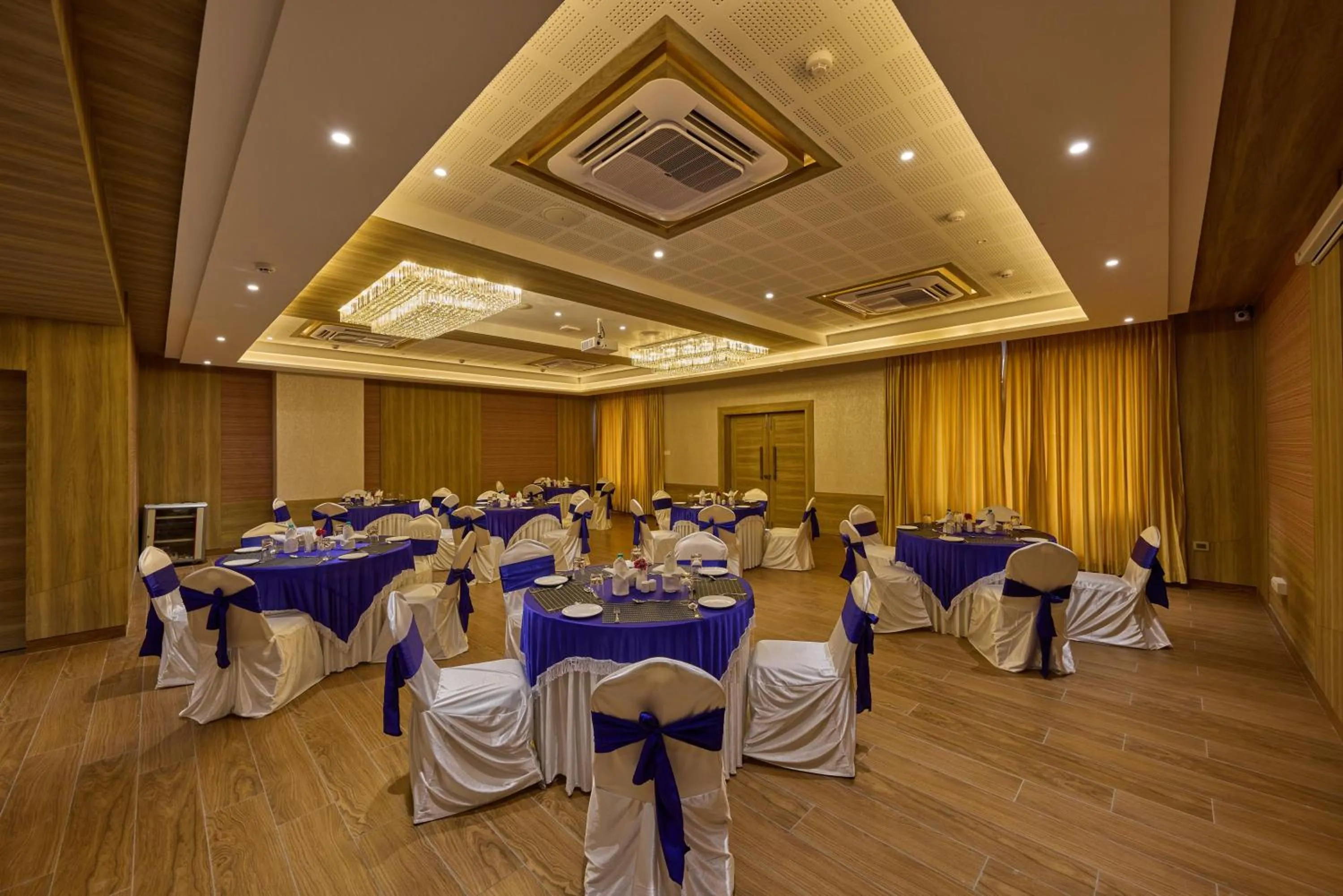 wedding in Grand Continent Hosur A Sarovar Portico Affiliate Hotel