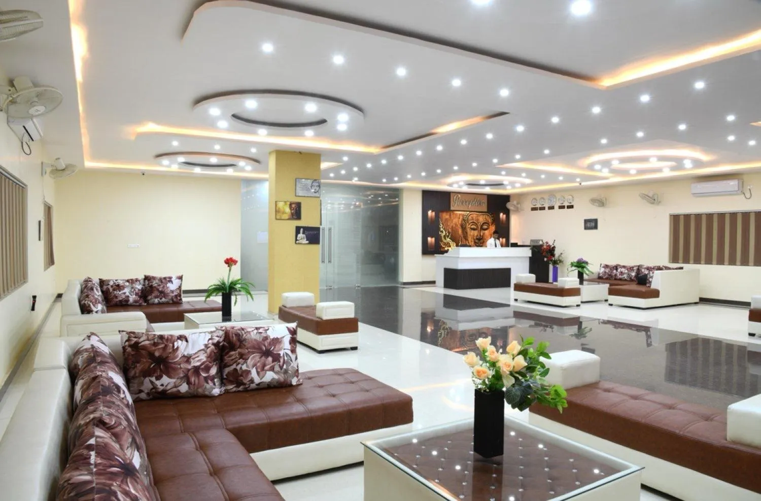 Lobby or reception in HOTEL MARIYA INTERNATIONAL