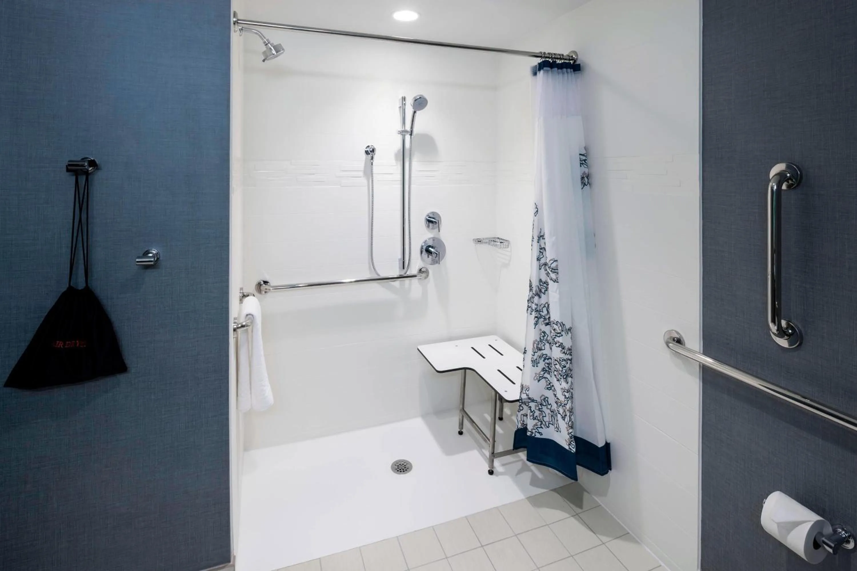 Bathroom in Residence Inn by Marriott Richmond Downtown