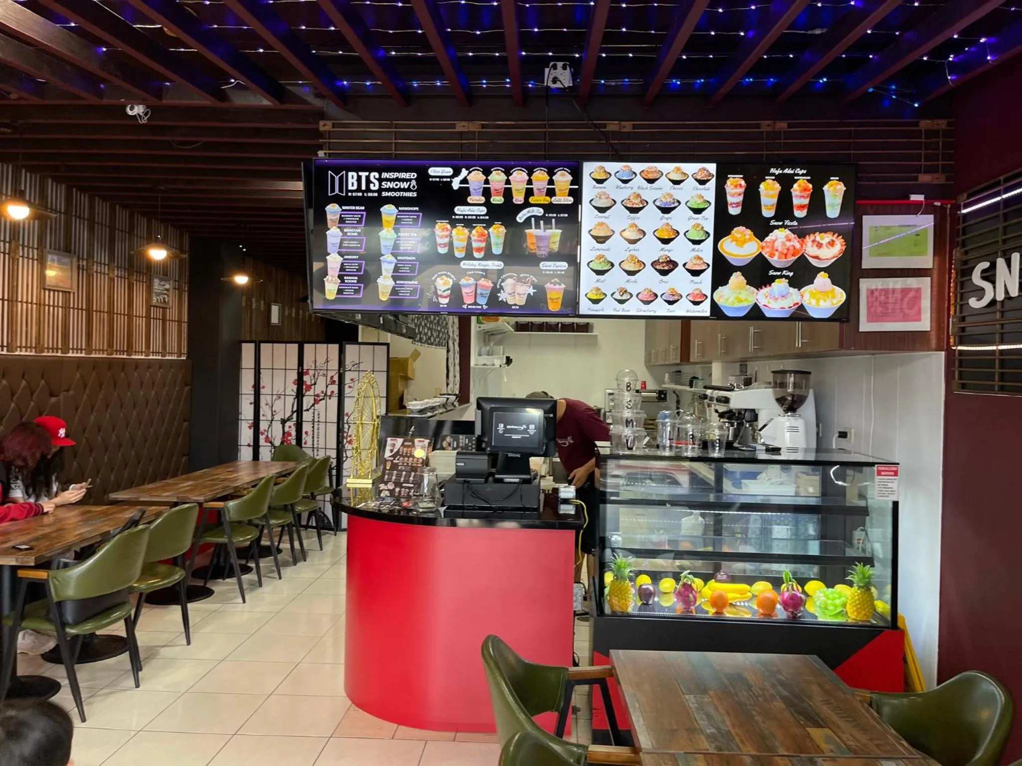 Restaurant/places to eat in Grand Plaza Hotel