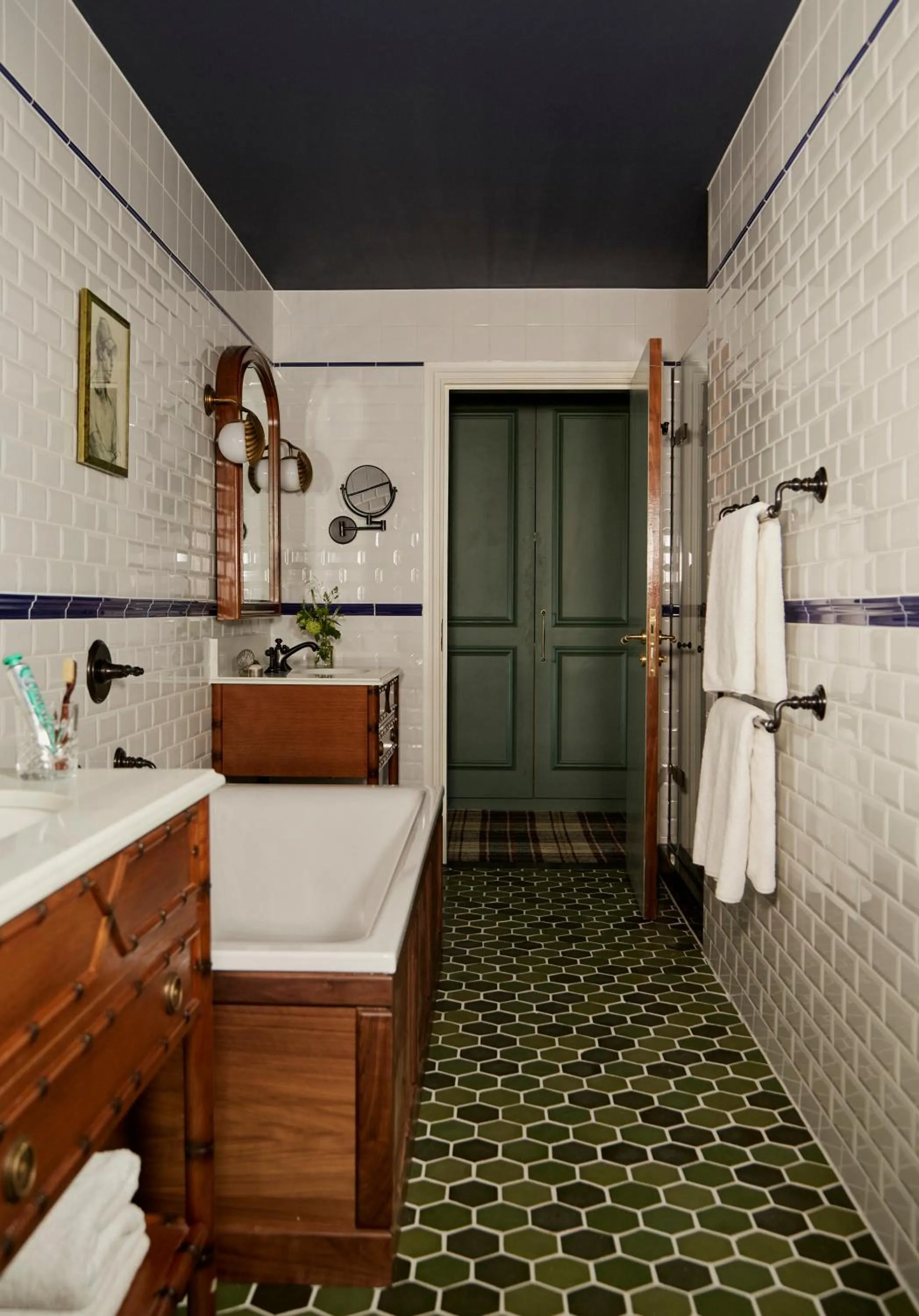 Bathroom, Bed in Slieve Donard