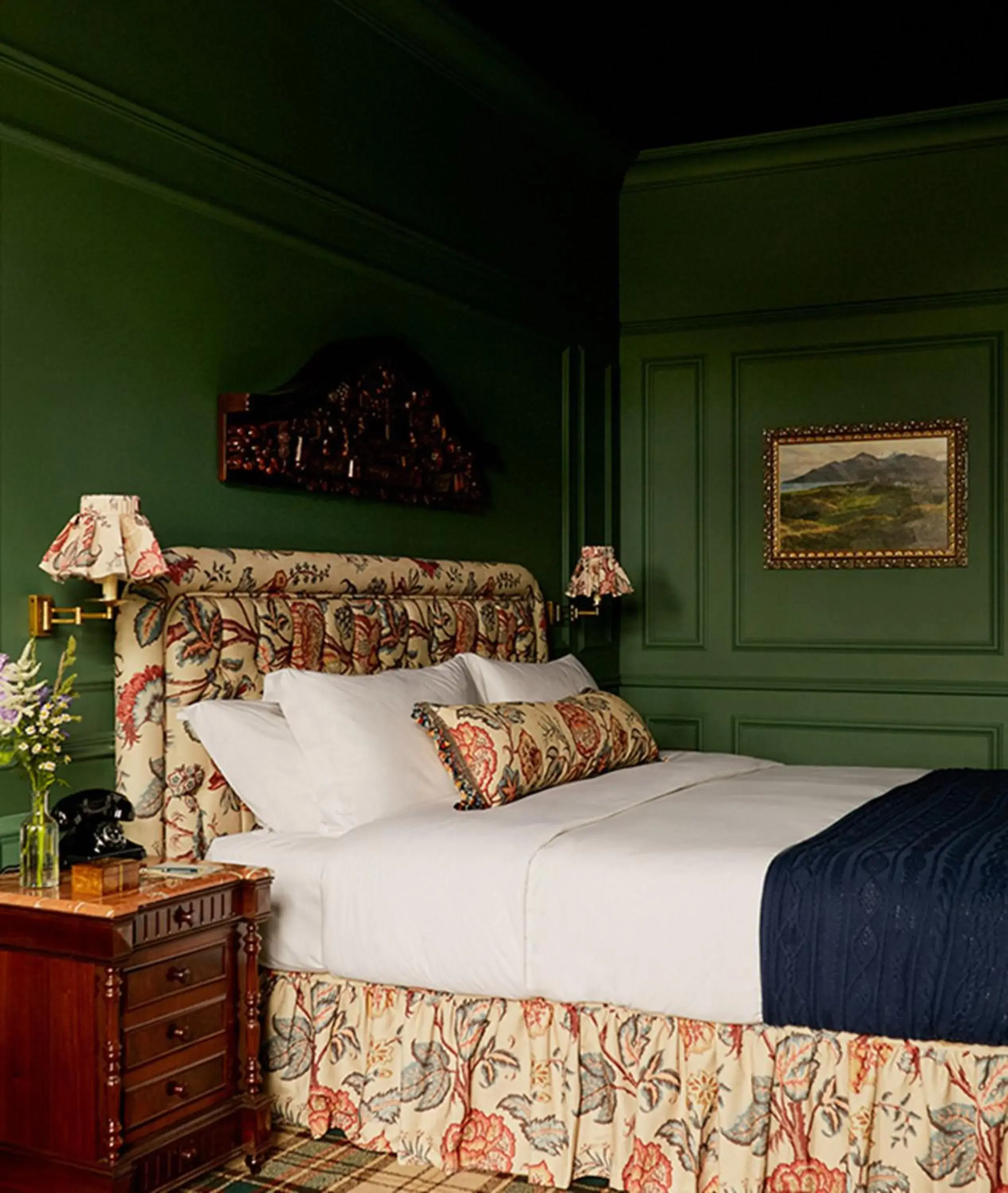 Slieve Junior Suite King or Twin in Slieve Donard Slieve Junior Suite King or Twin in Slieve Donard