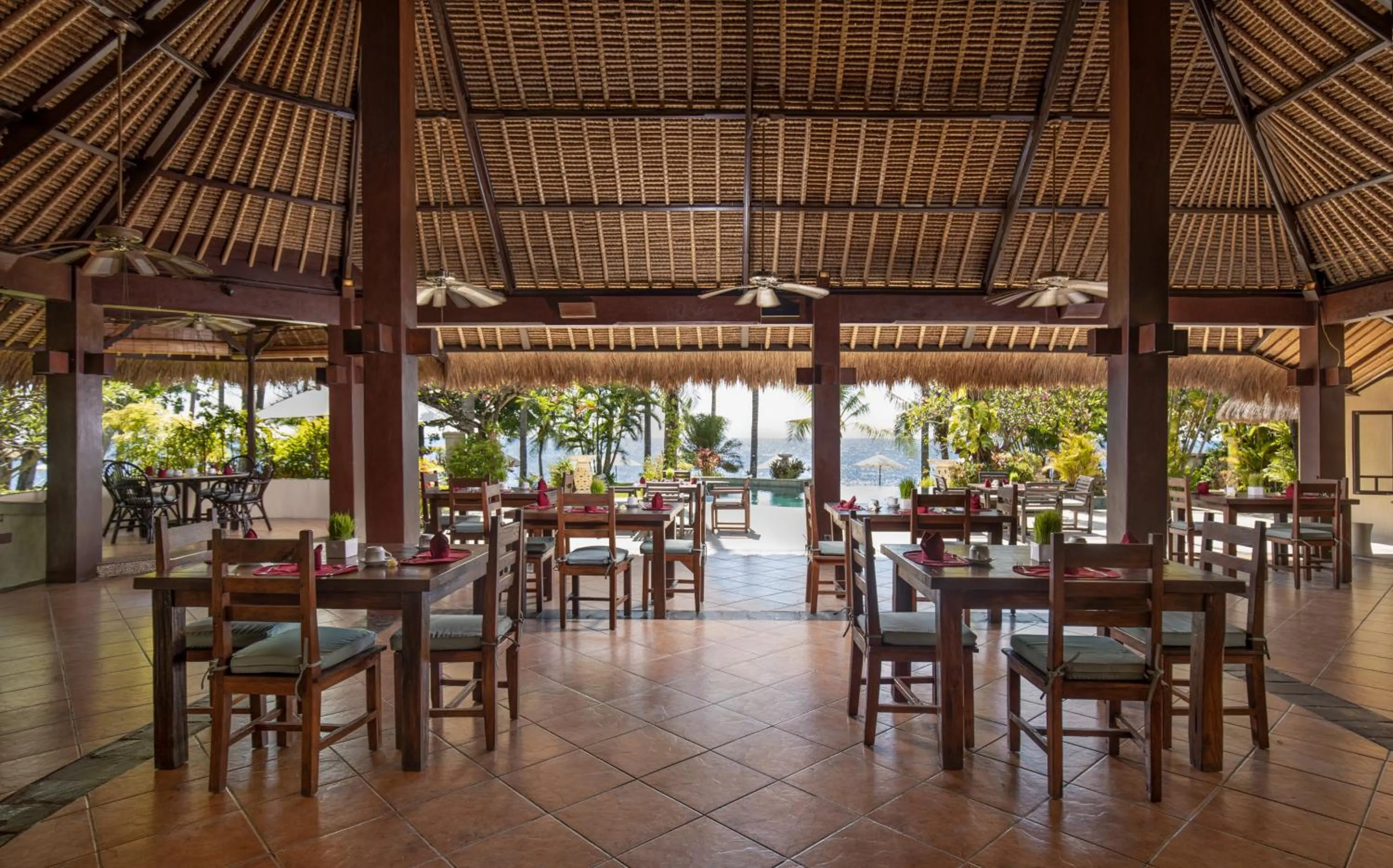 Restaurant/places to eat in Alam Anda Ocean Front Resort & Spa Dive Resort