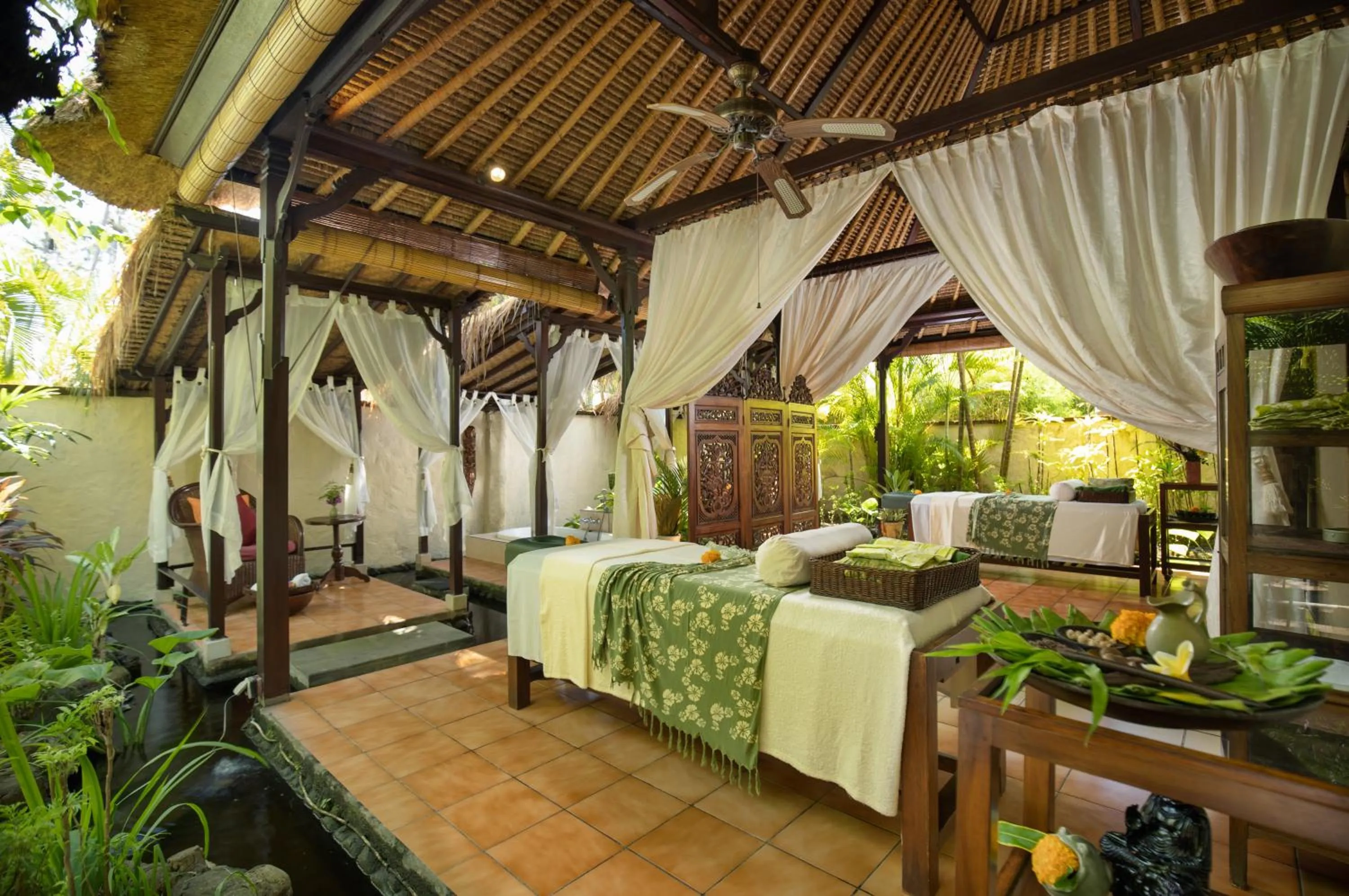 Spa and wellness centre/facilities in Alam Anda Ocean Front Resort & Spa Dive Resort