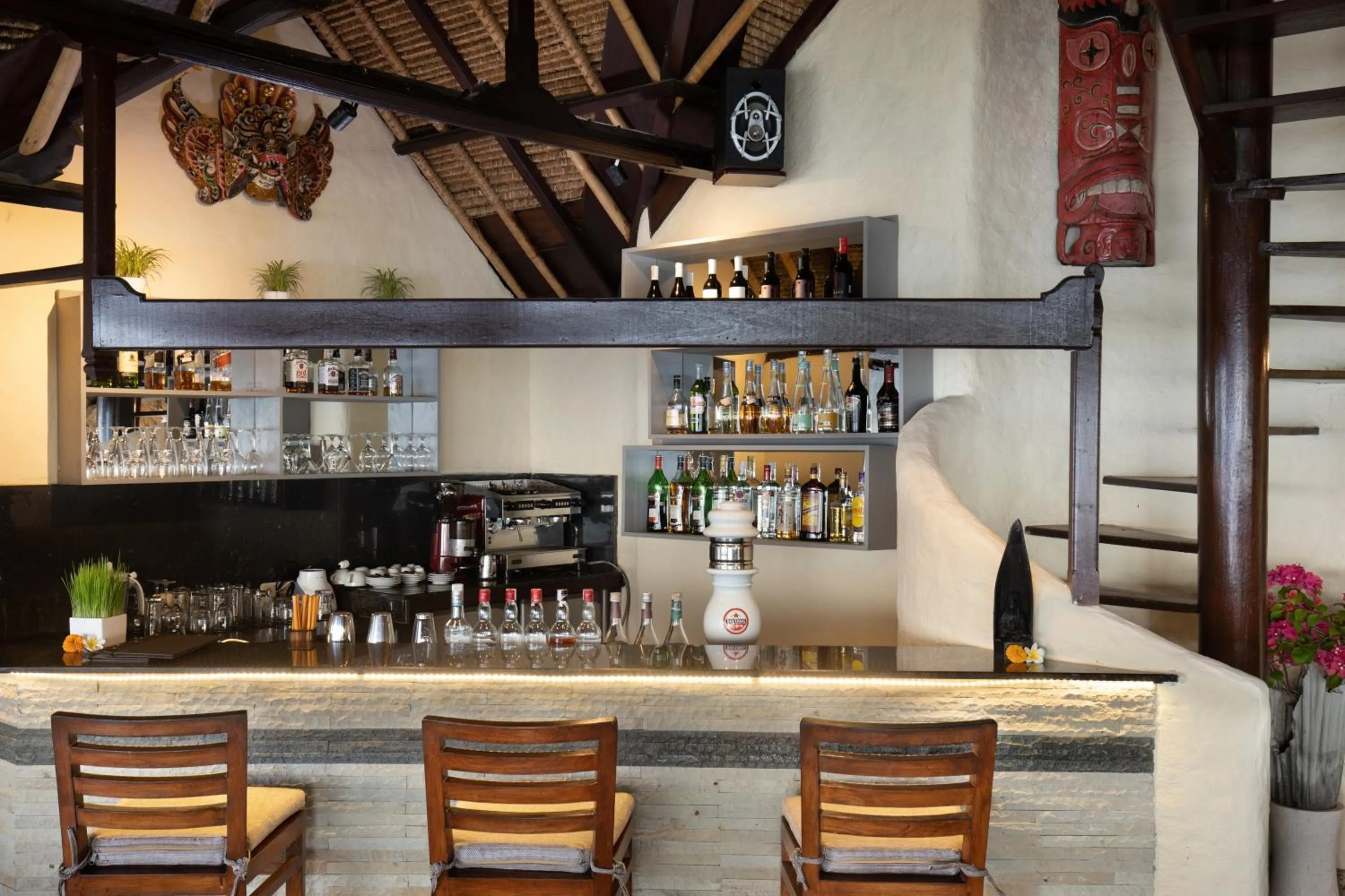 Lounge or bar in Alam Anda Ocean Front Resort & Spa Dive Resort