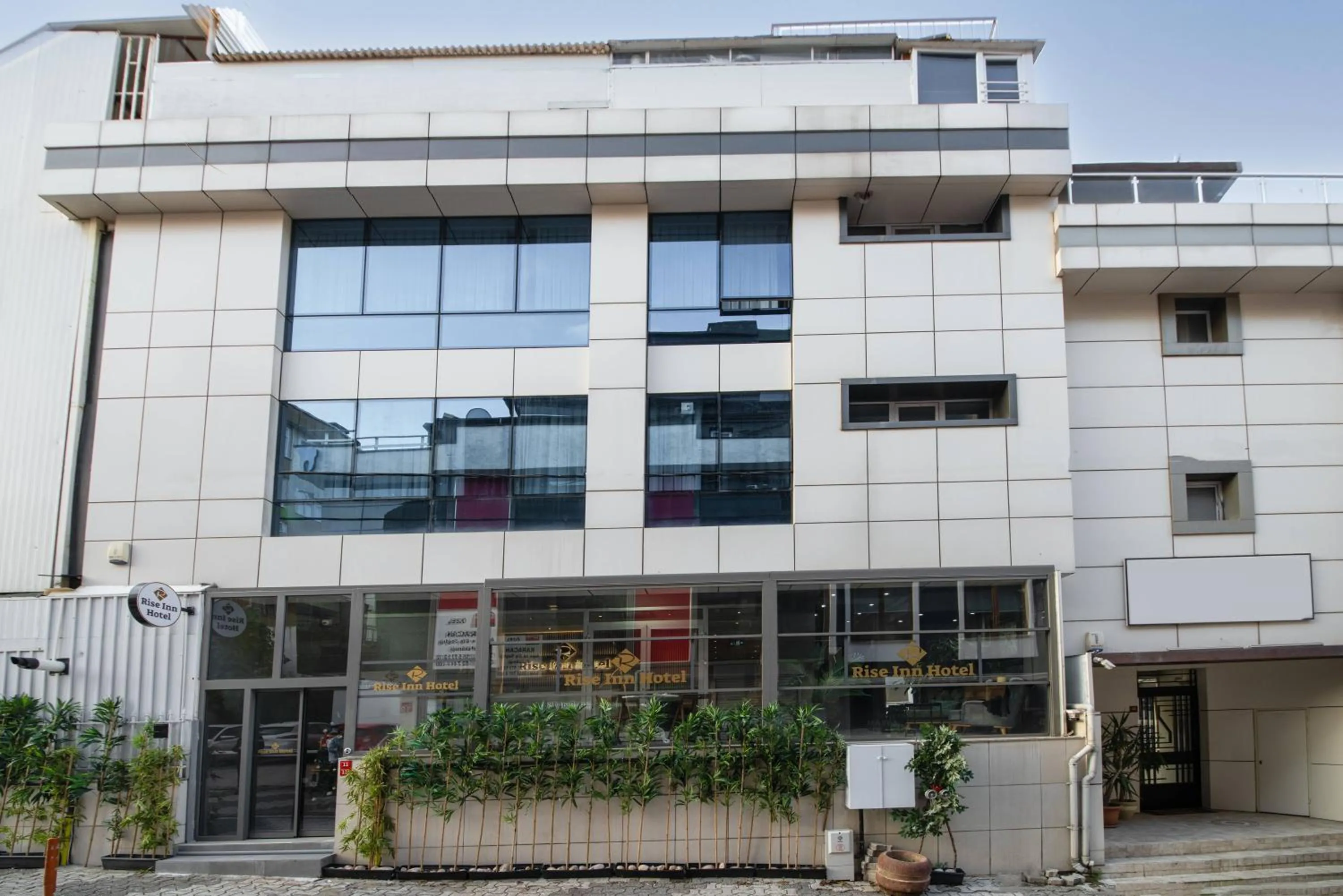 Property building in Rise Inn