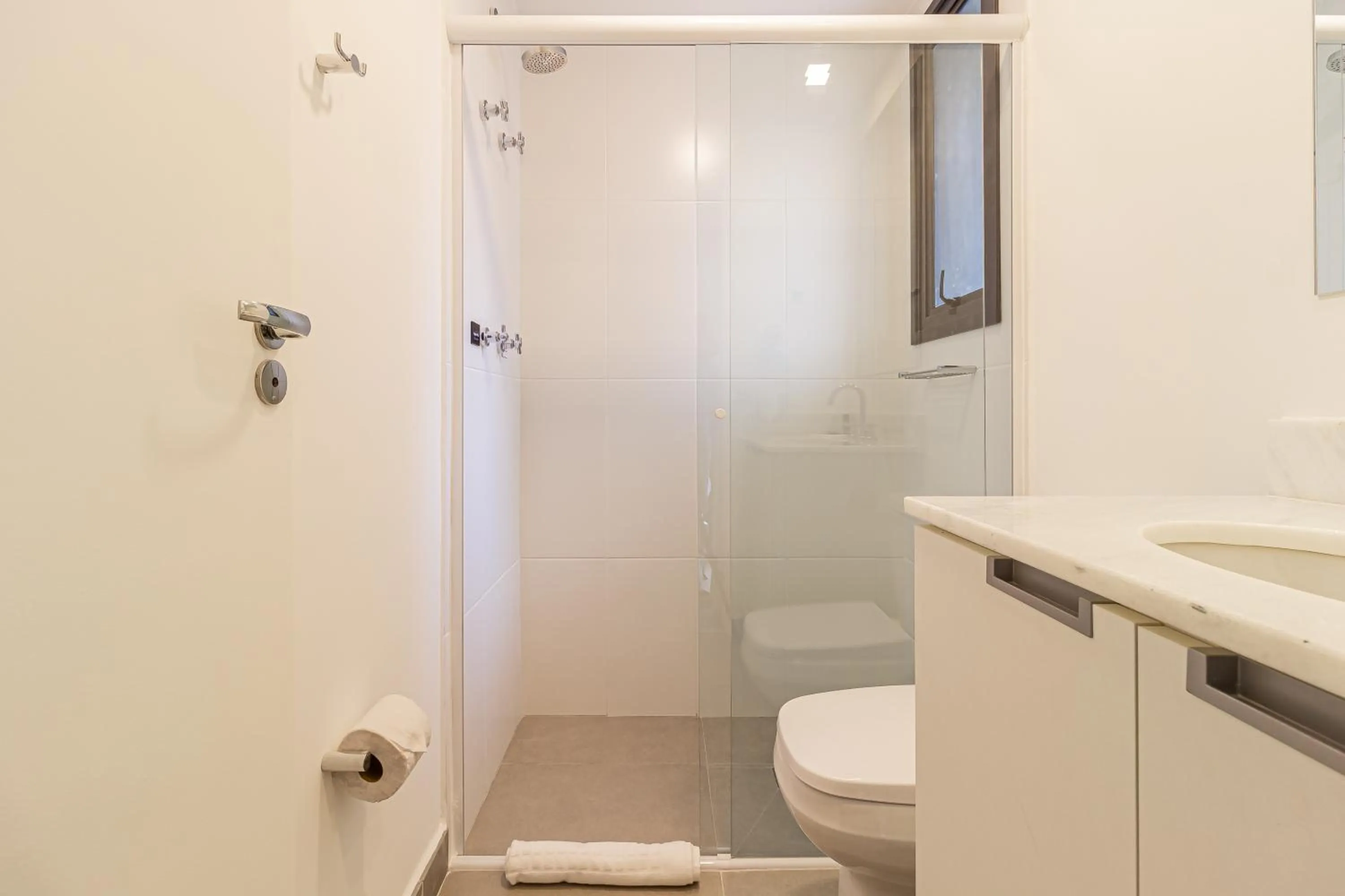 Shower in Charlie Harmonia Vila Madalena