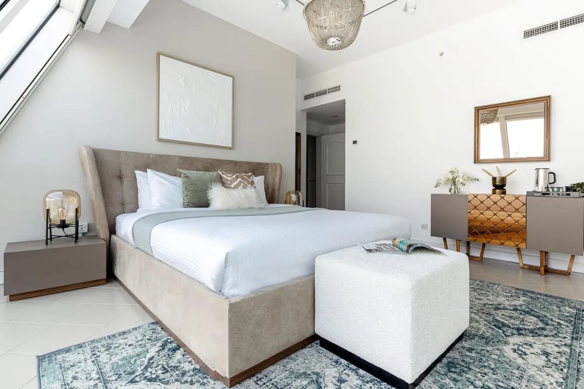 Frank Porter - Marina Terrace Tower