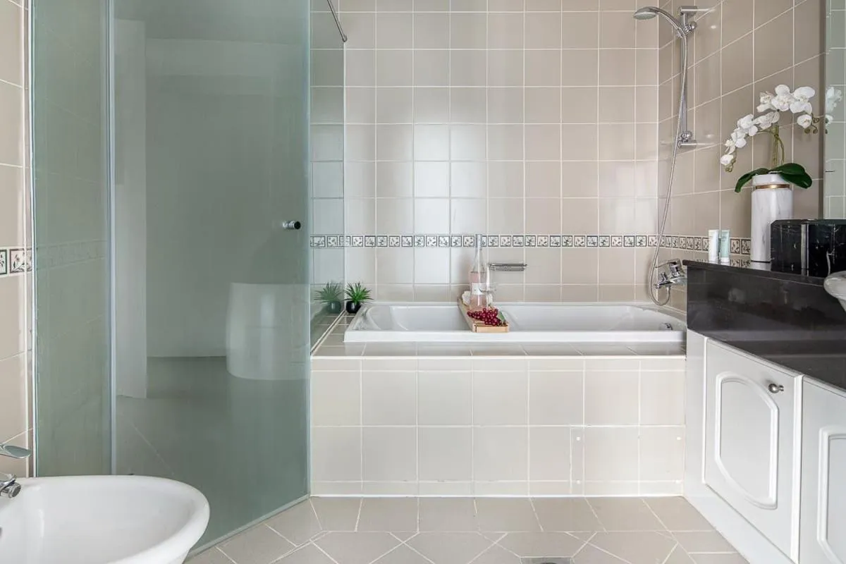 Frank Porter - Marina Terrace Tower