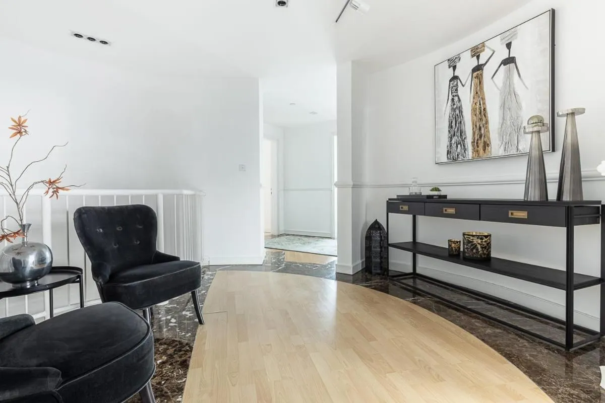 Frank Porter - Marina Terrace Tower