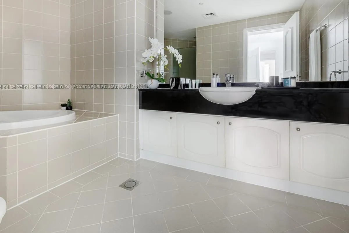 Frank Porter - Marina Terrace Tower