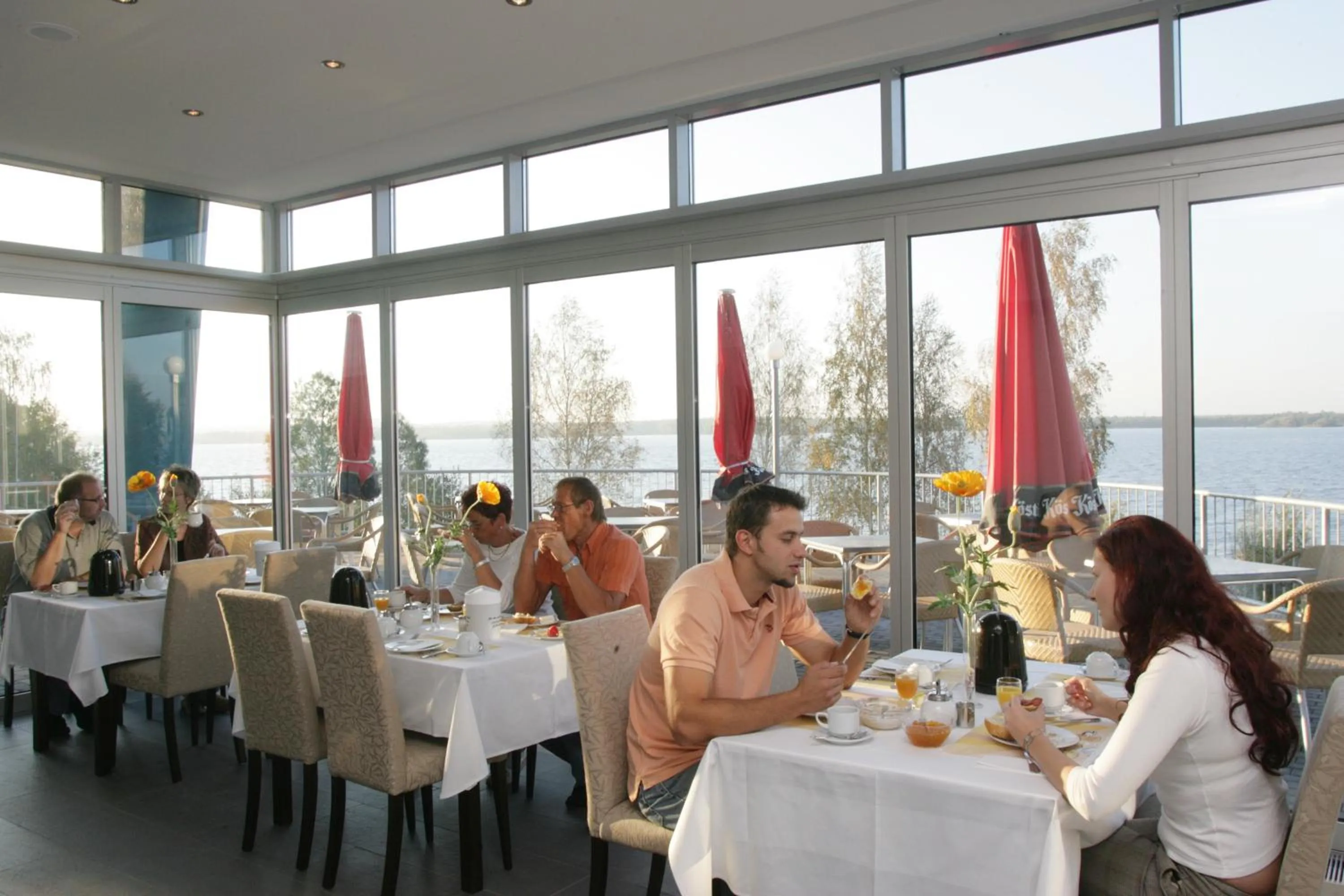Restaurant/places to eat in Strandhotel Senftenberger See
