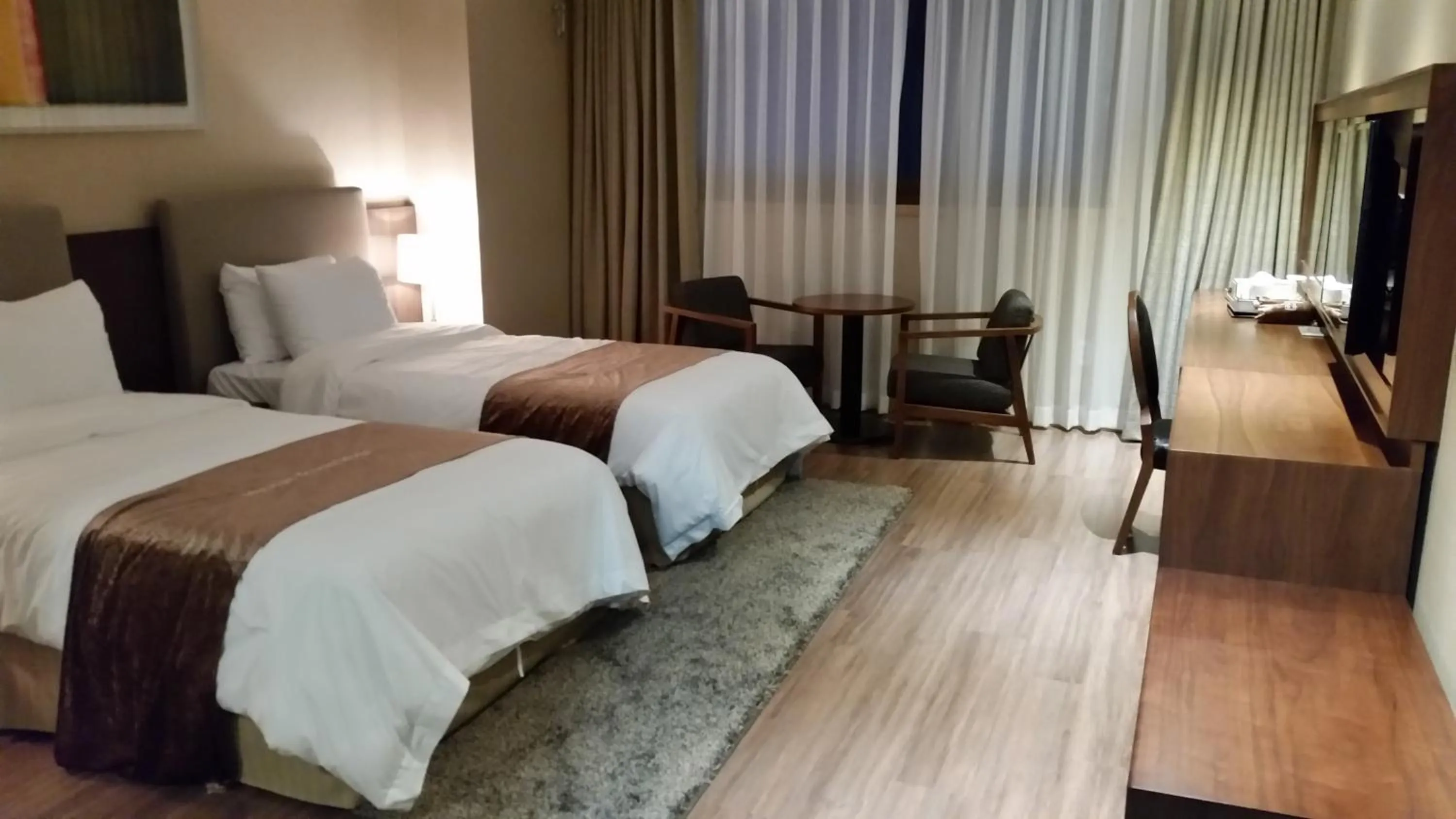 Photo of the whole room, Bed in Hyunjin Tourist Hotel