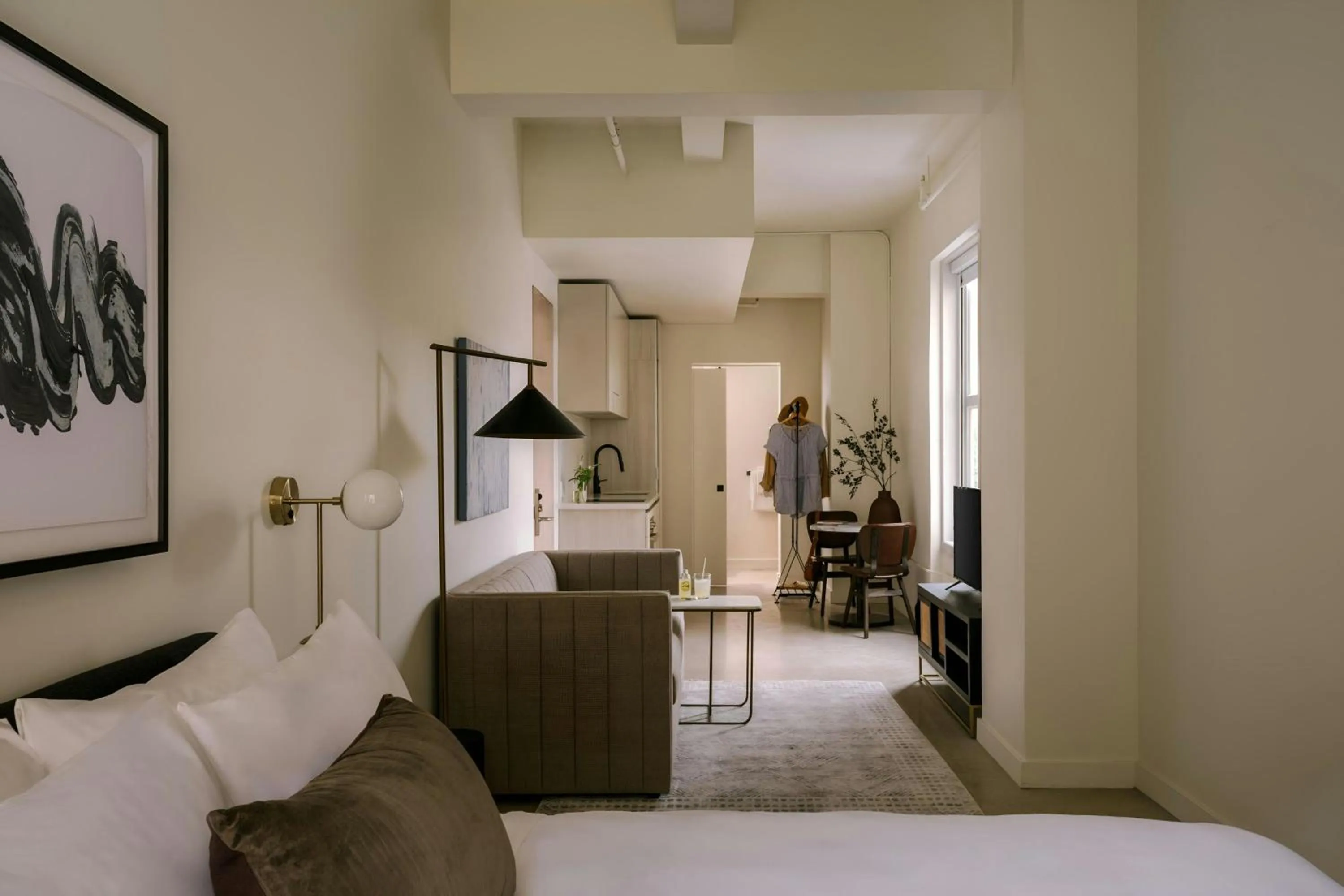 Bedroom, Bed in Sonder by Marriott Bonvoy The Craftsman Apartments Downtown LA