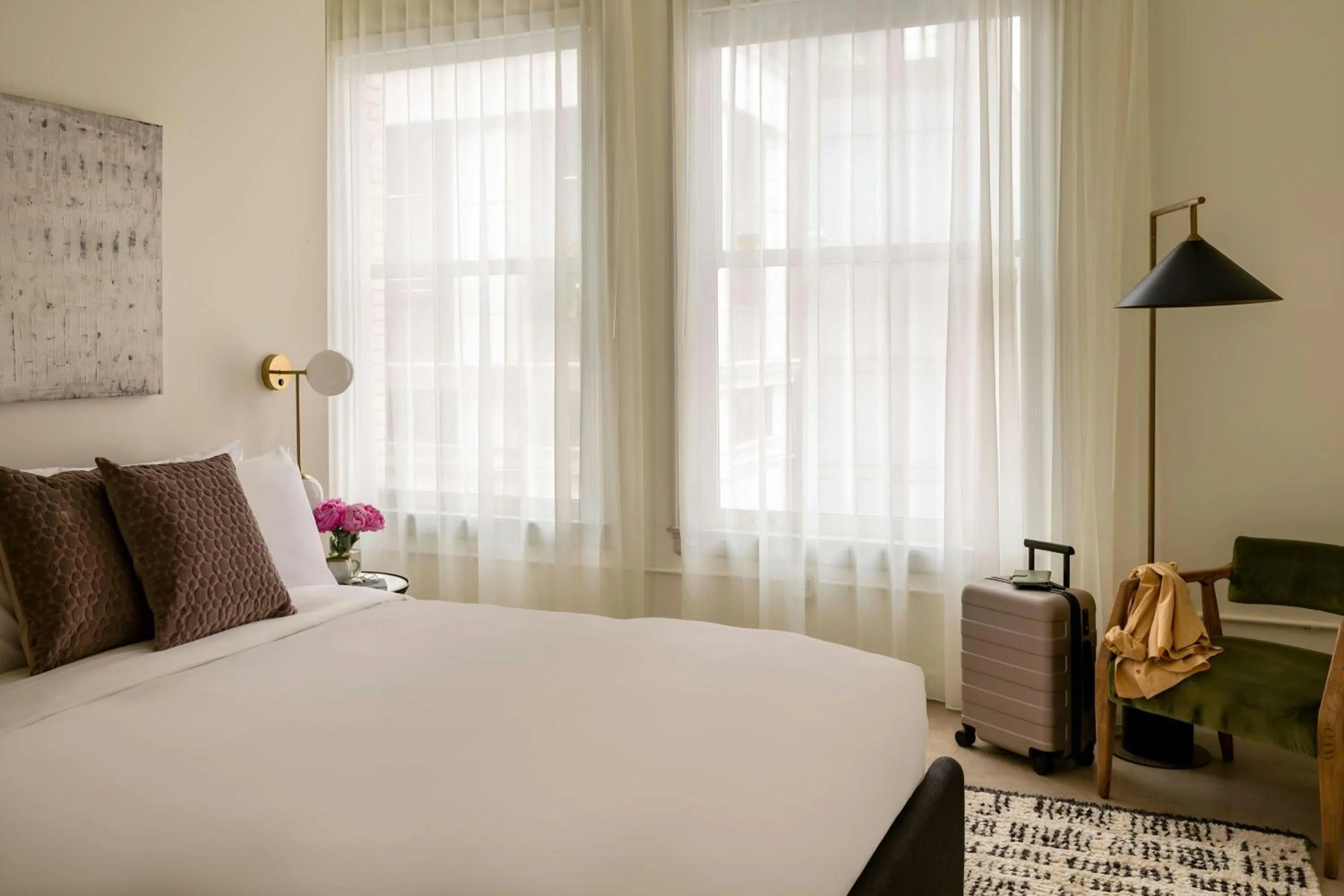 Bedroom, Bed in Sonder by Marriott Bonvoy The Craftsman Apartments Downtown LA