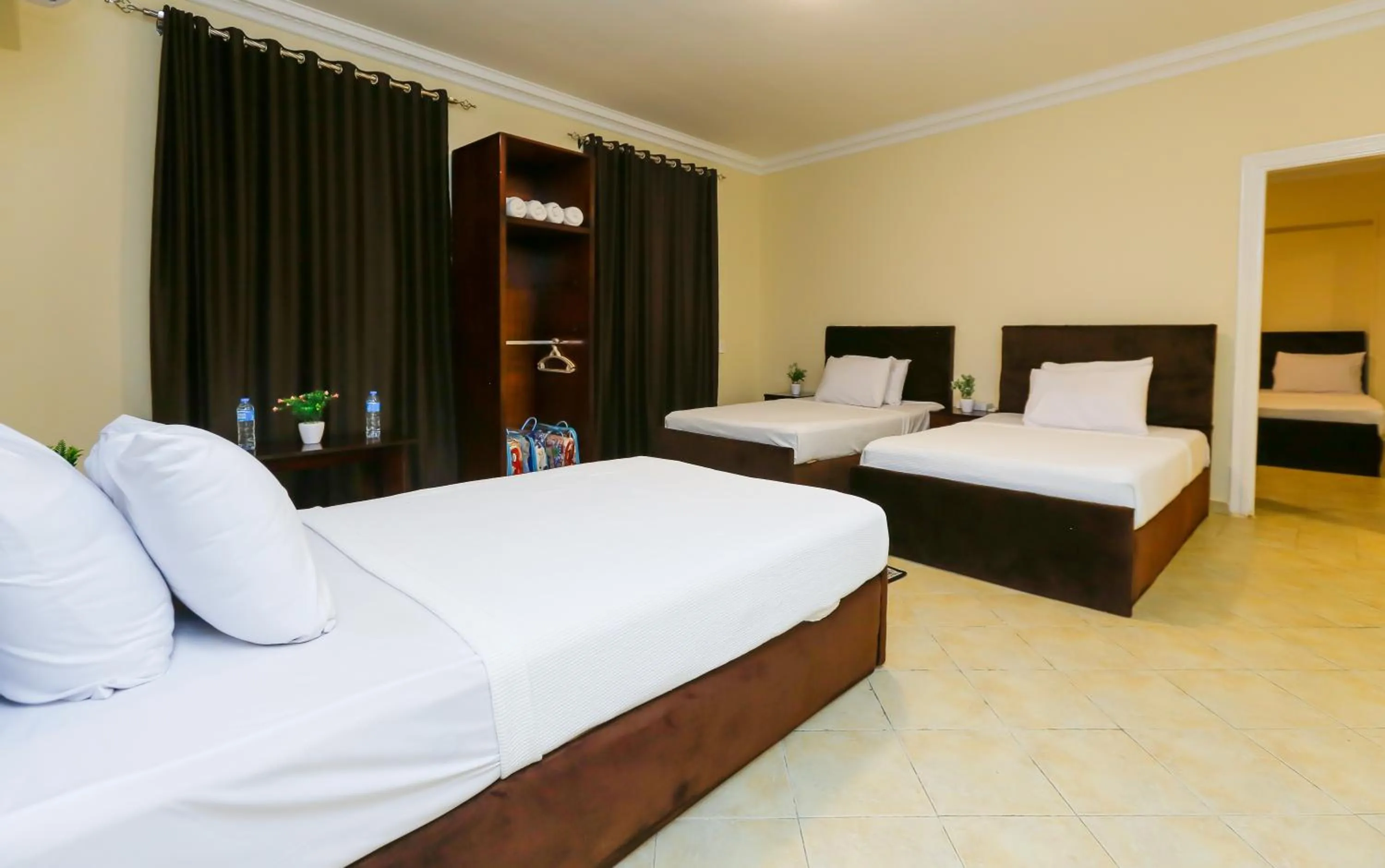 Bed in Turquoise Pyramids palace