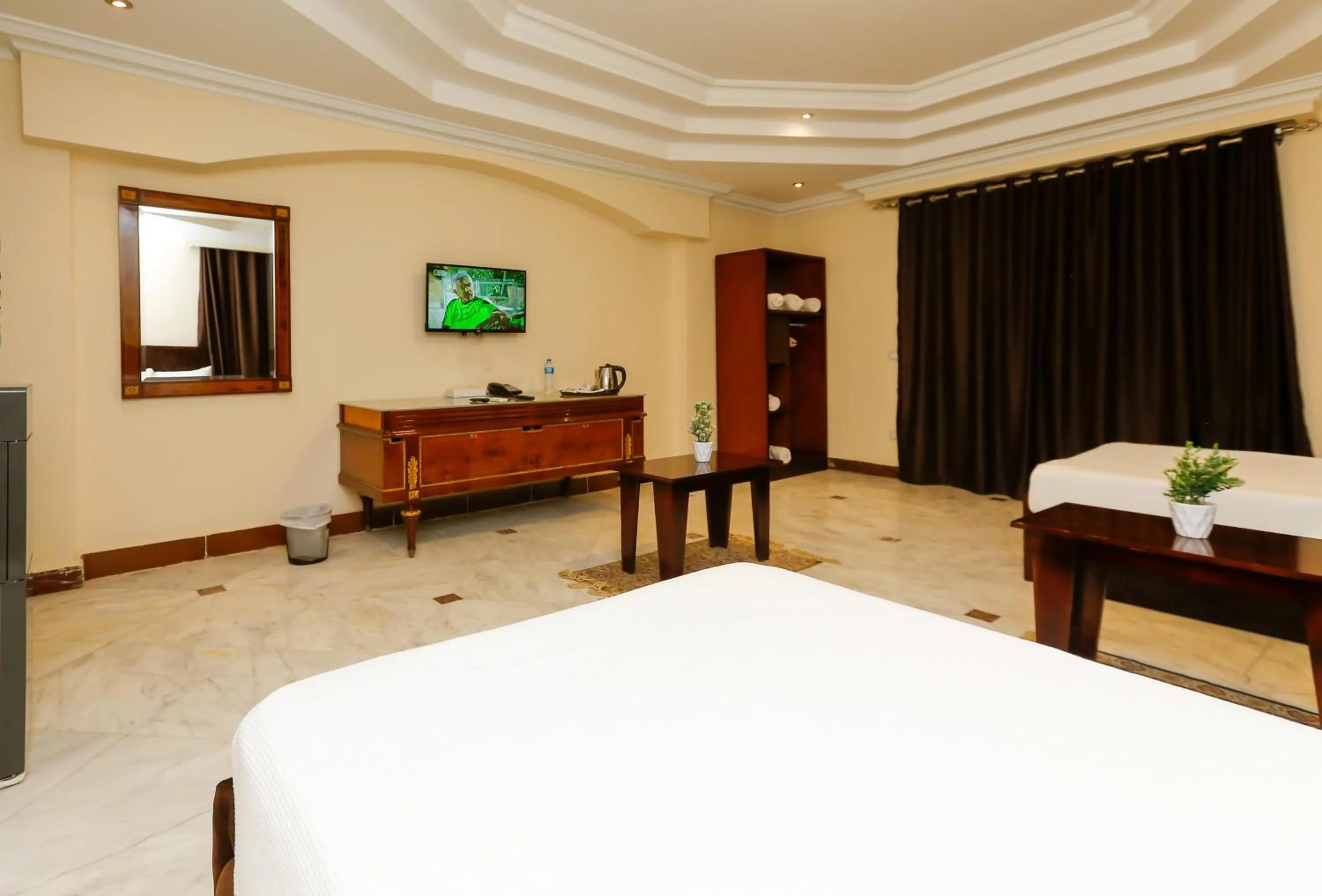 Bed in Turquoise Pyramids palace