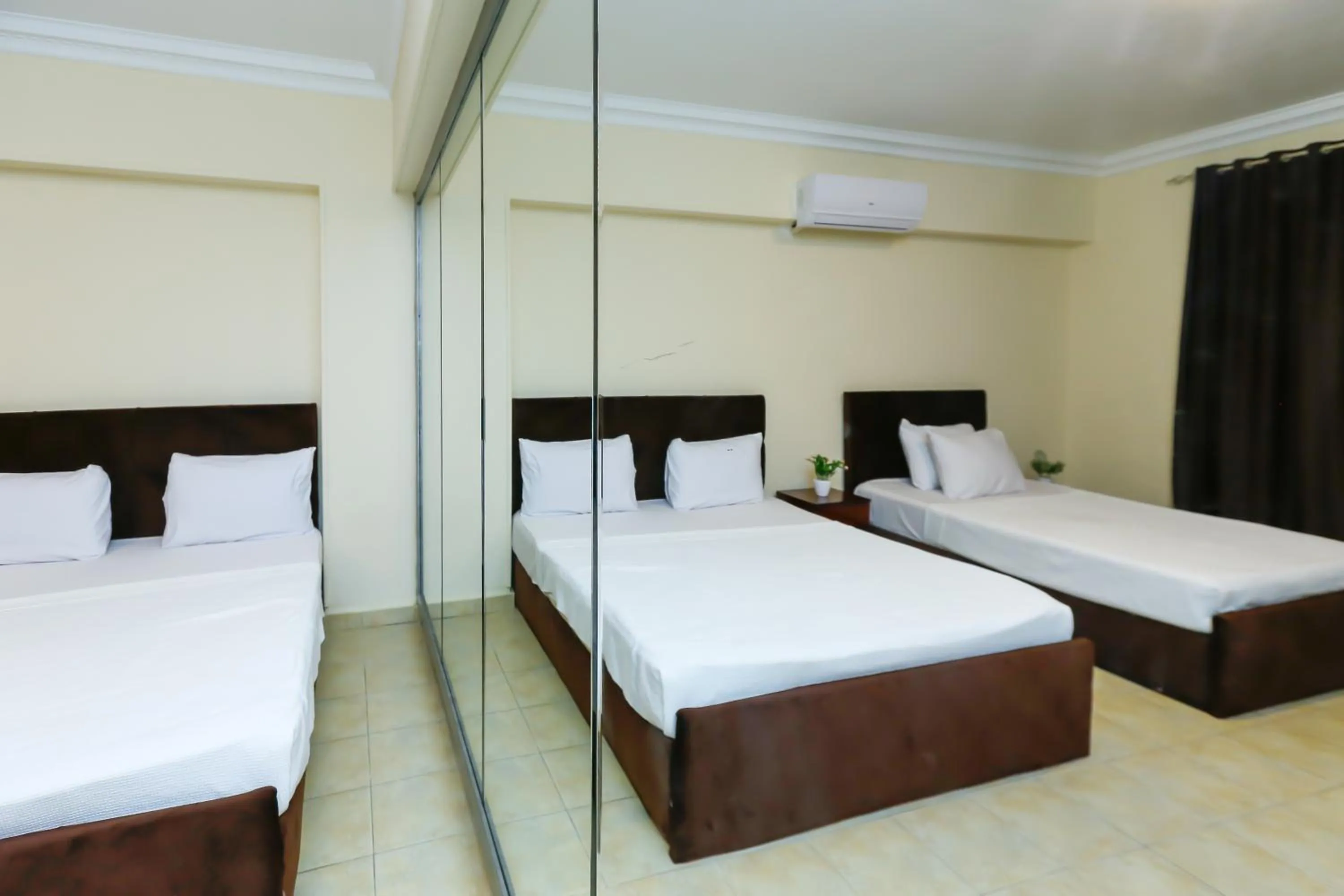 Bed in Turquoise Pyramids palace