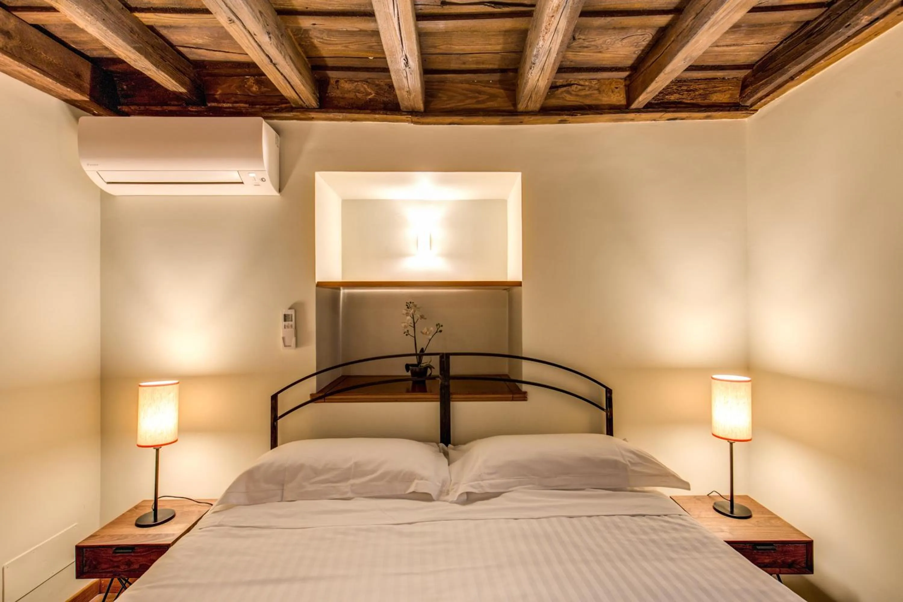 Bedroom, Bed in YourSuiteRome