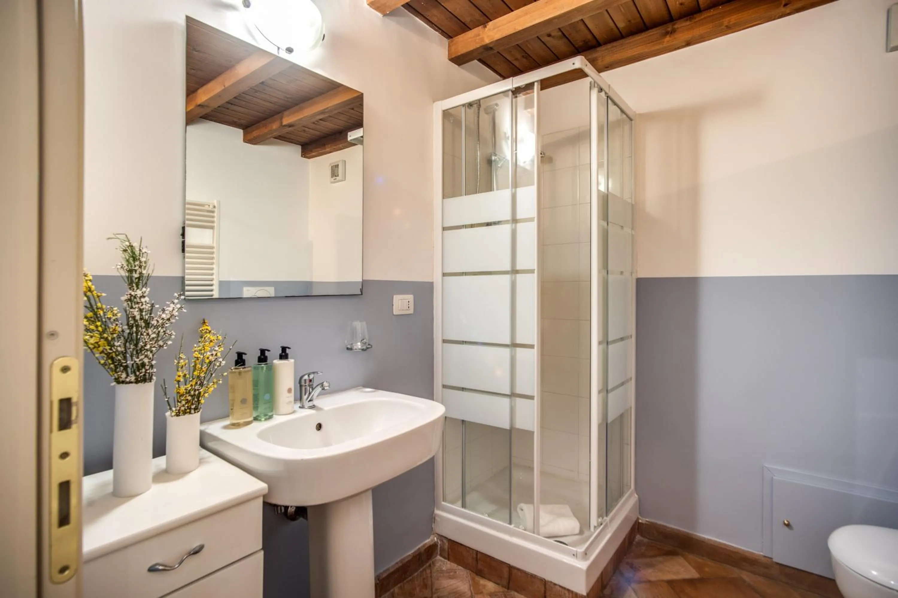 Bathroom in YourSuiteRome