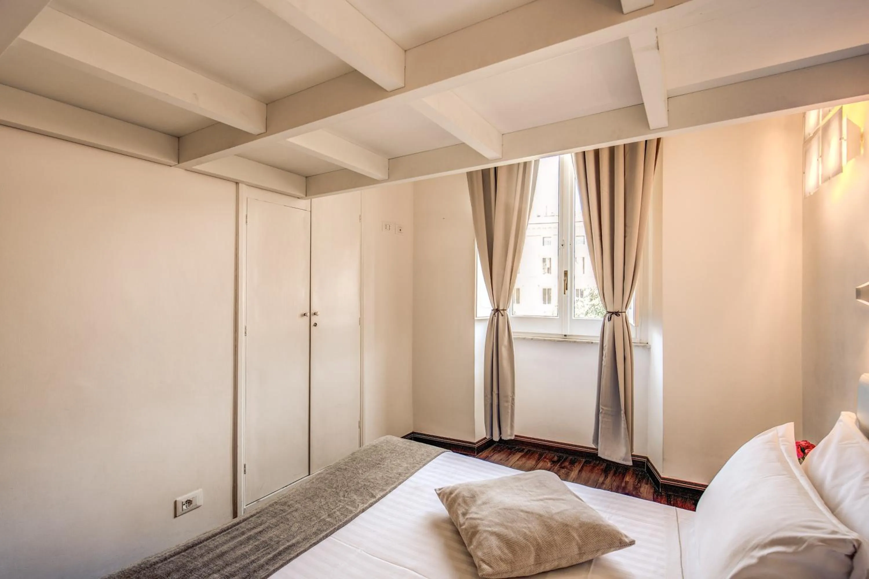 Bed in YourSuiteRome