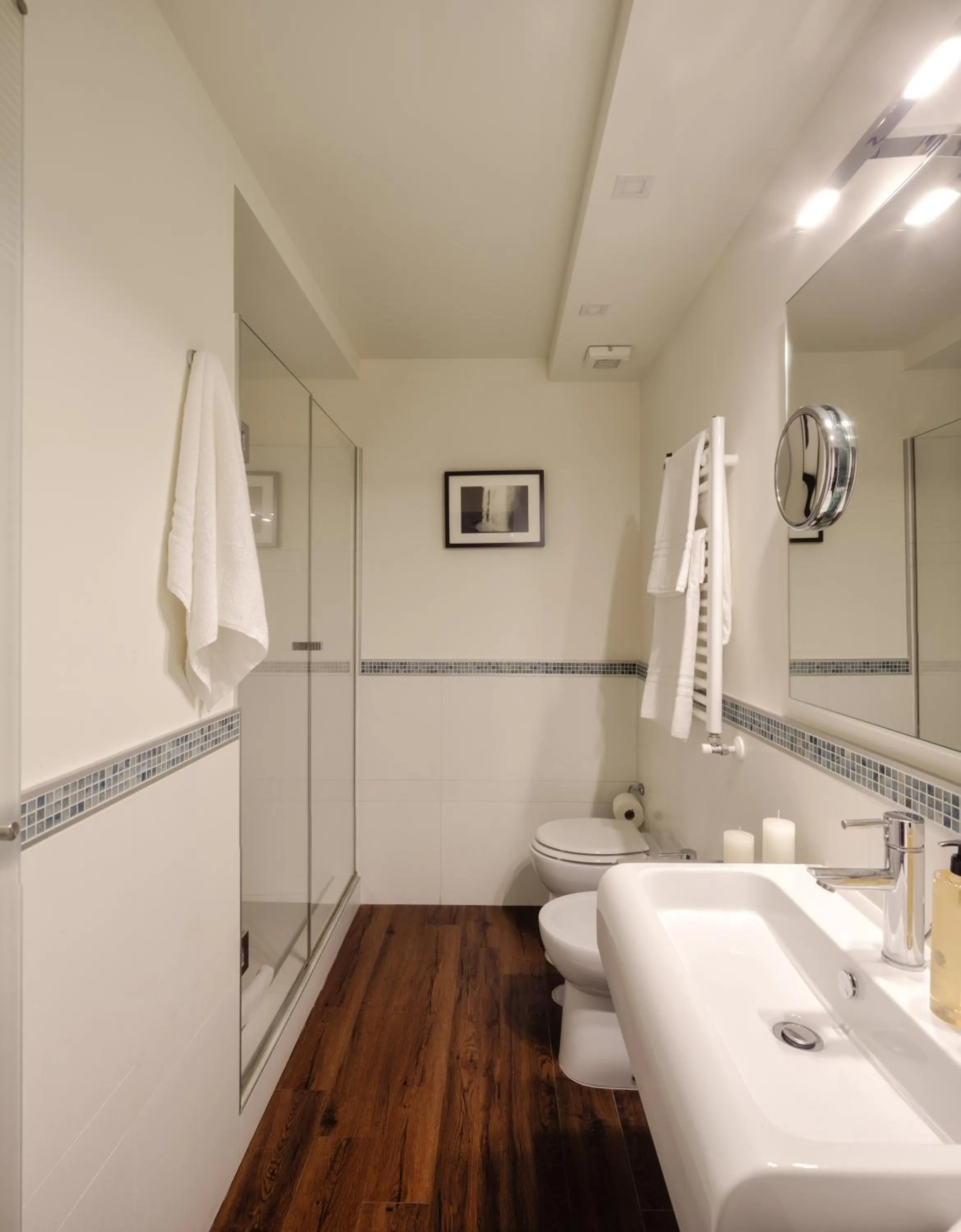 Shower in YourSuiteRome