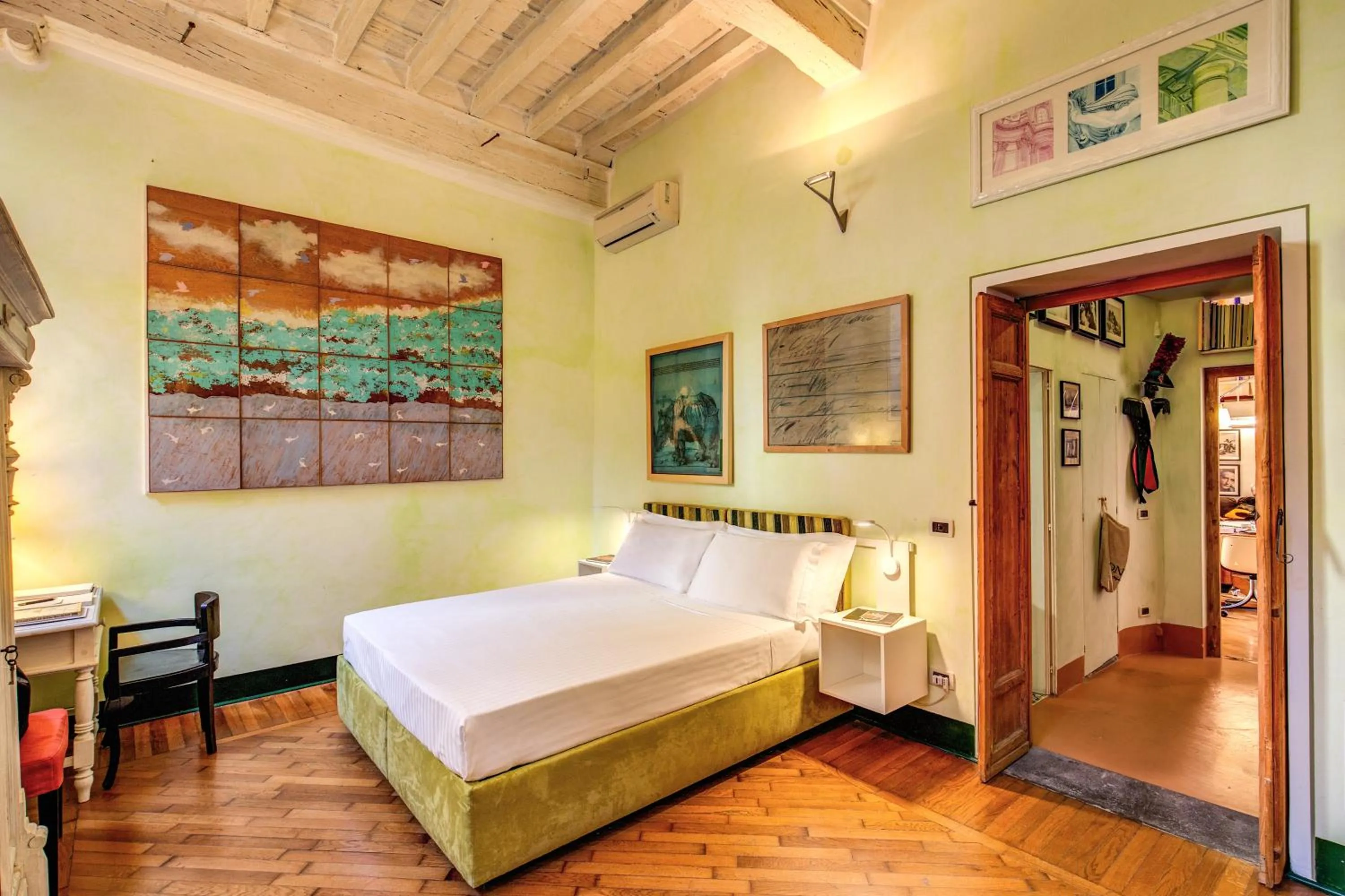 Bedroom, Bed in YourSuiteRome