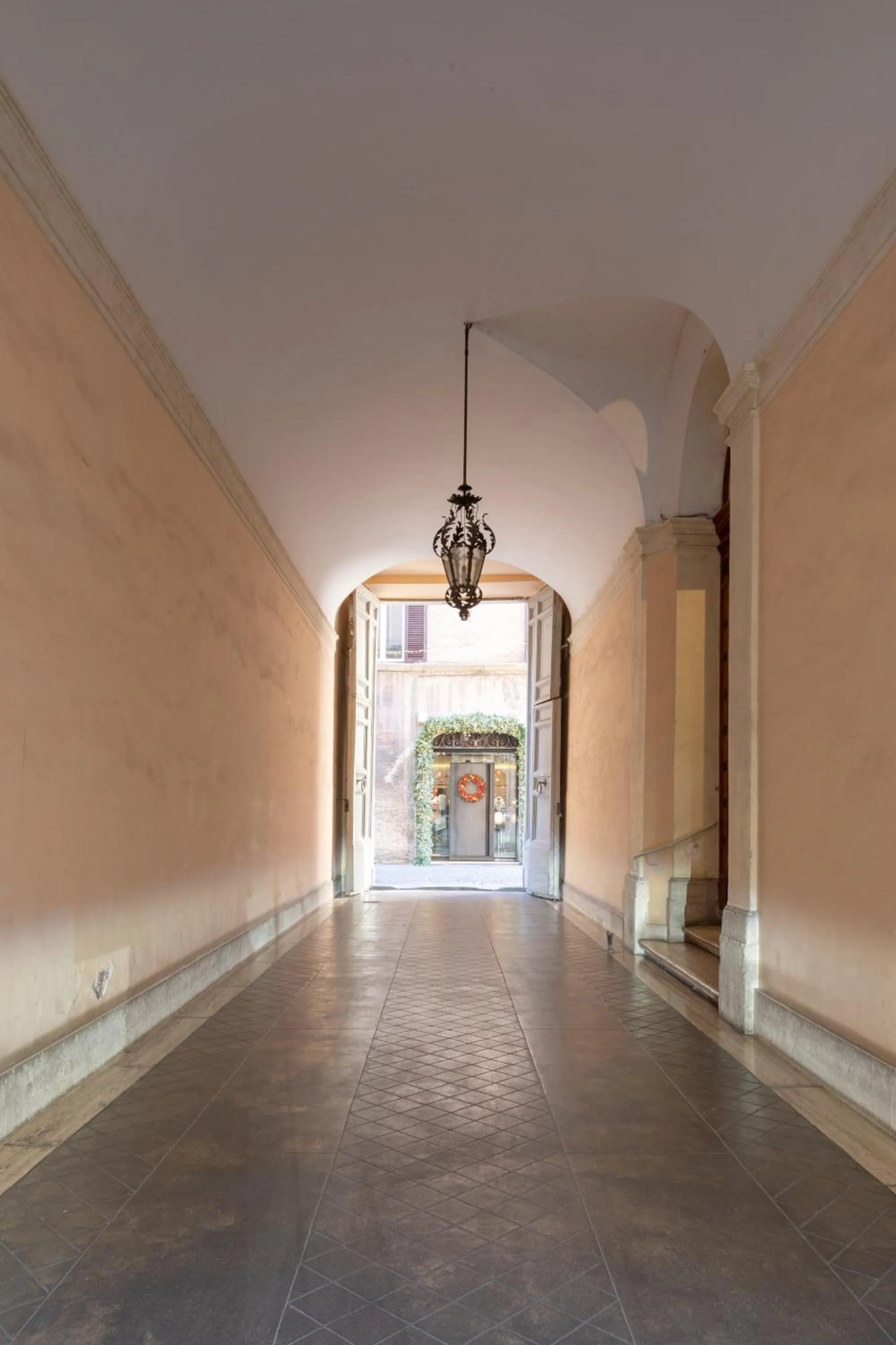 Property building in YourSuiteRome