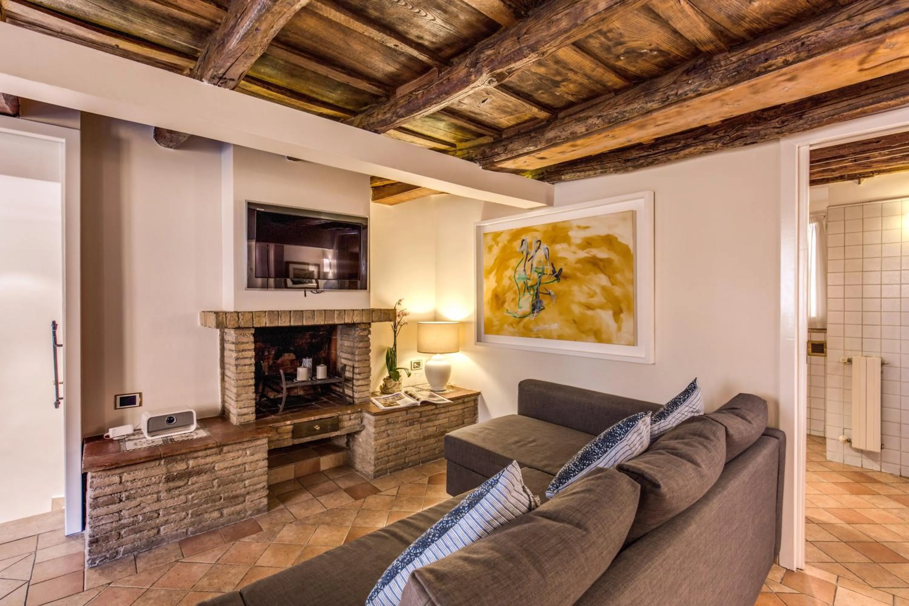Living room in YourSuiteRome