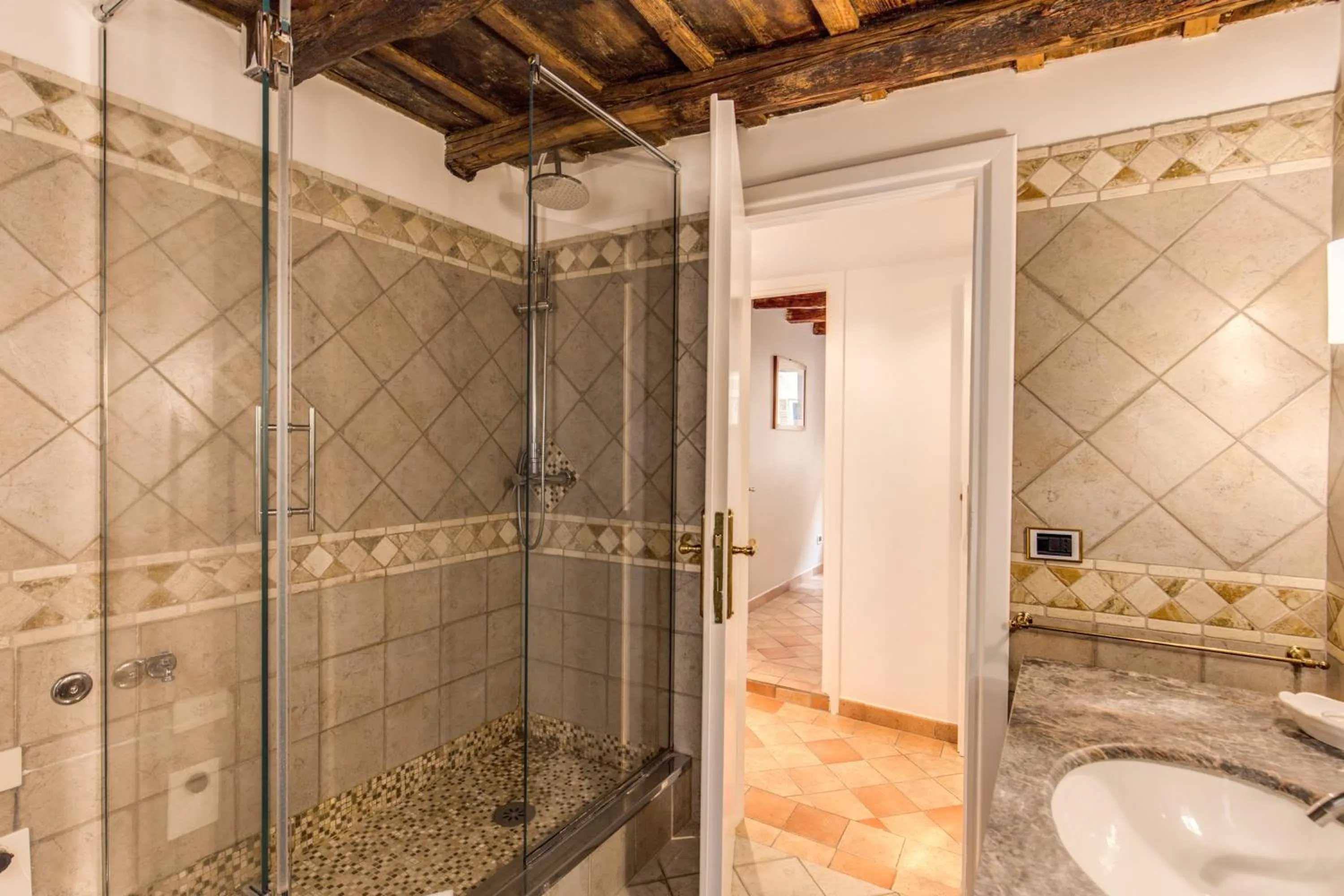 Bathroom in YourSuiteRome