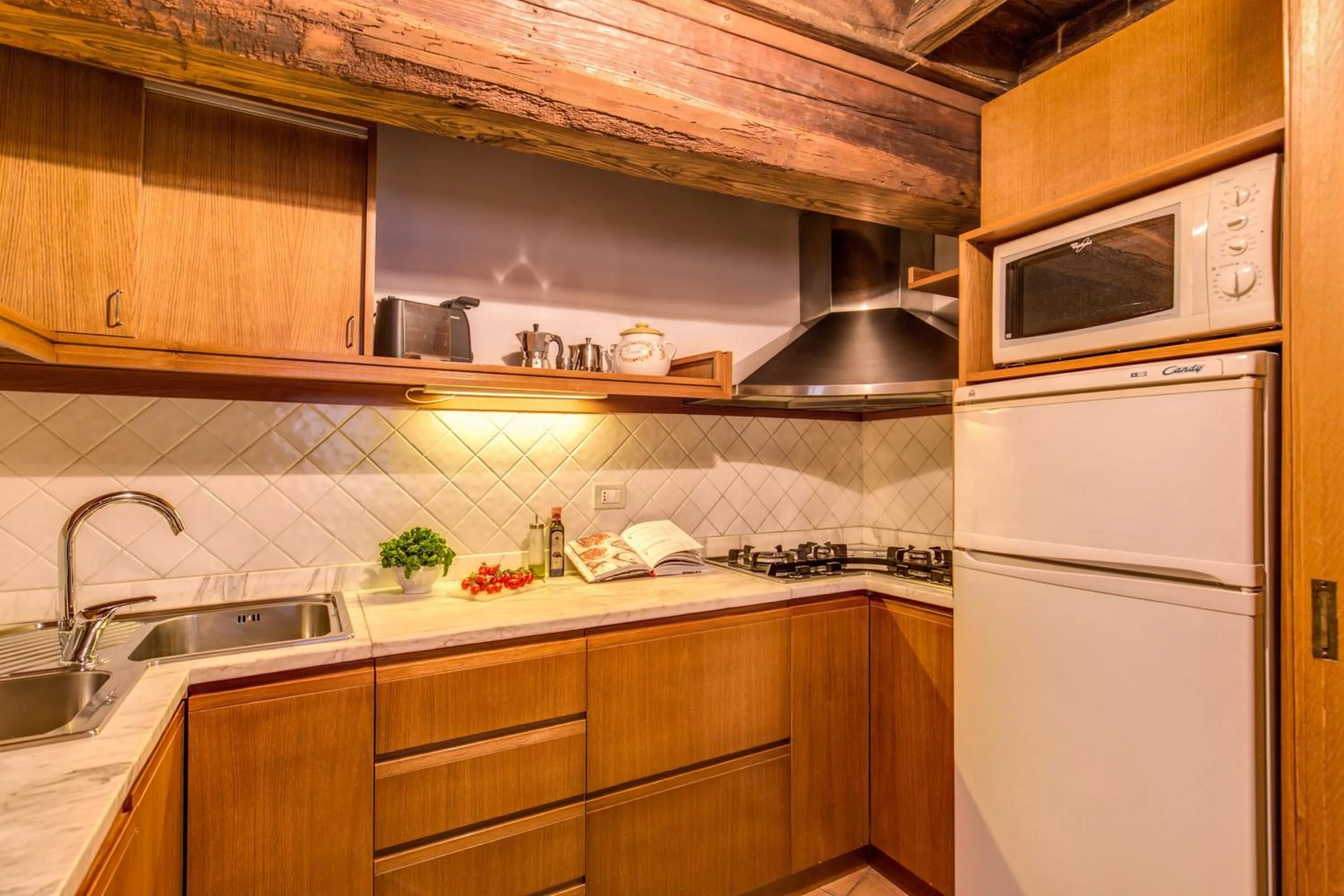 Kitchen or kitchenette in YourSuiteRome