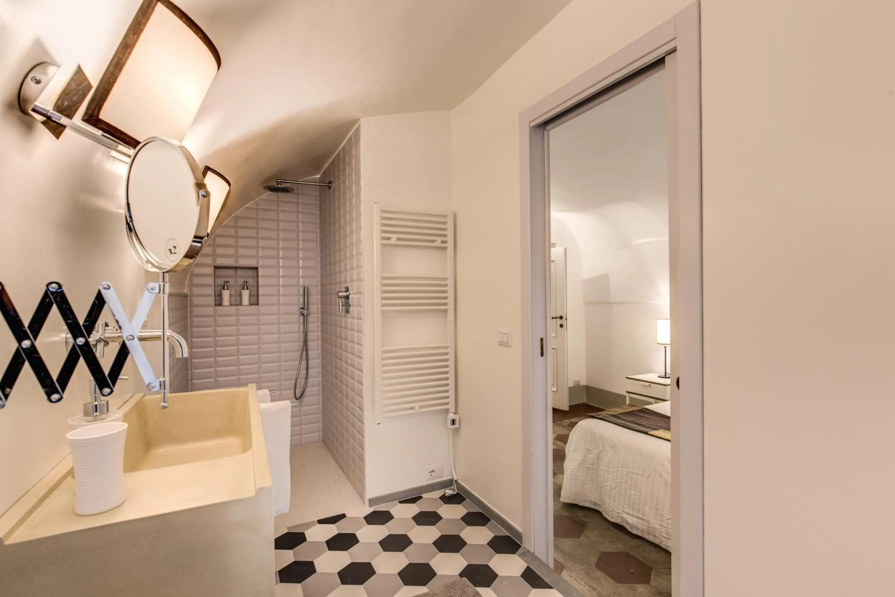 Bathroom in YourSuiteRome