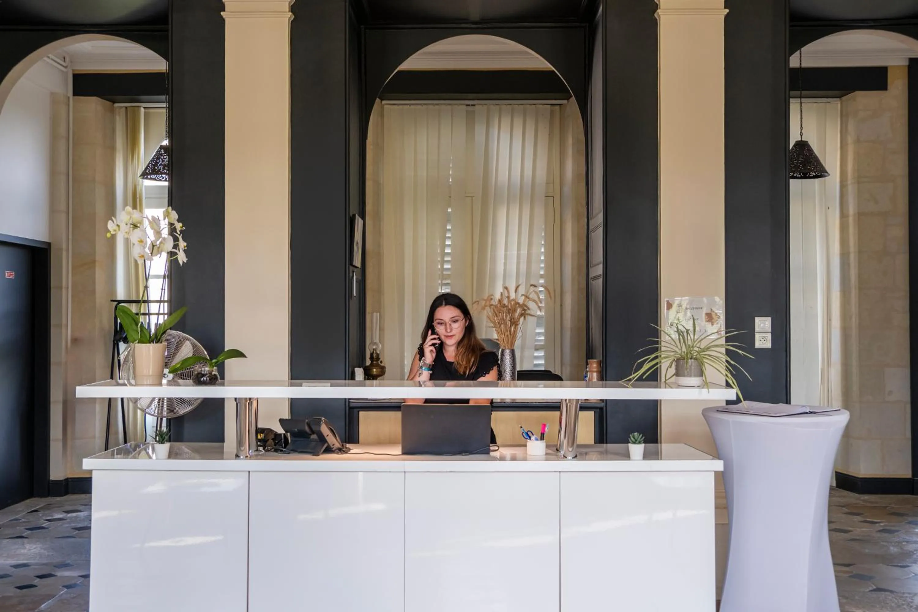 Lobby or reception in Château de Briançon, The Originals Relais