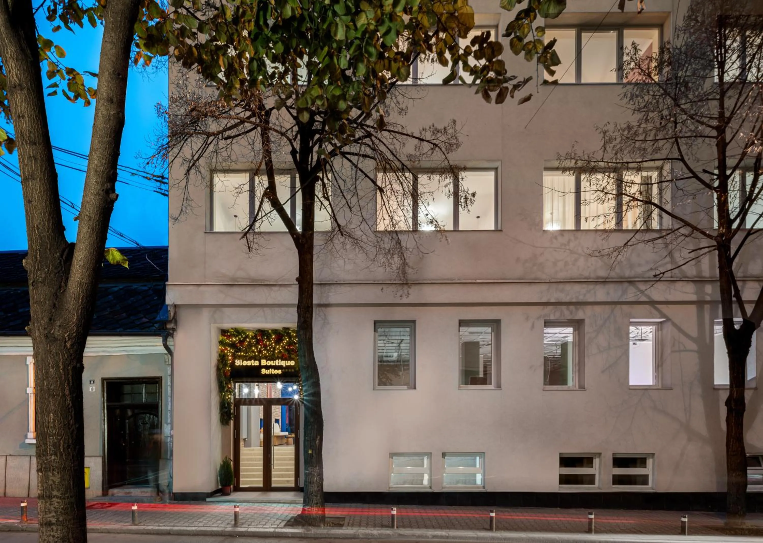 Property building in Siesta Boutique Smart Suites