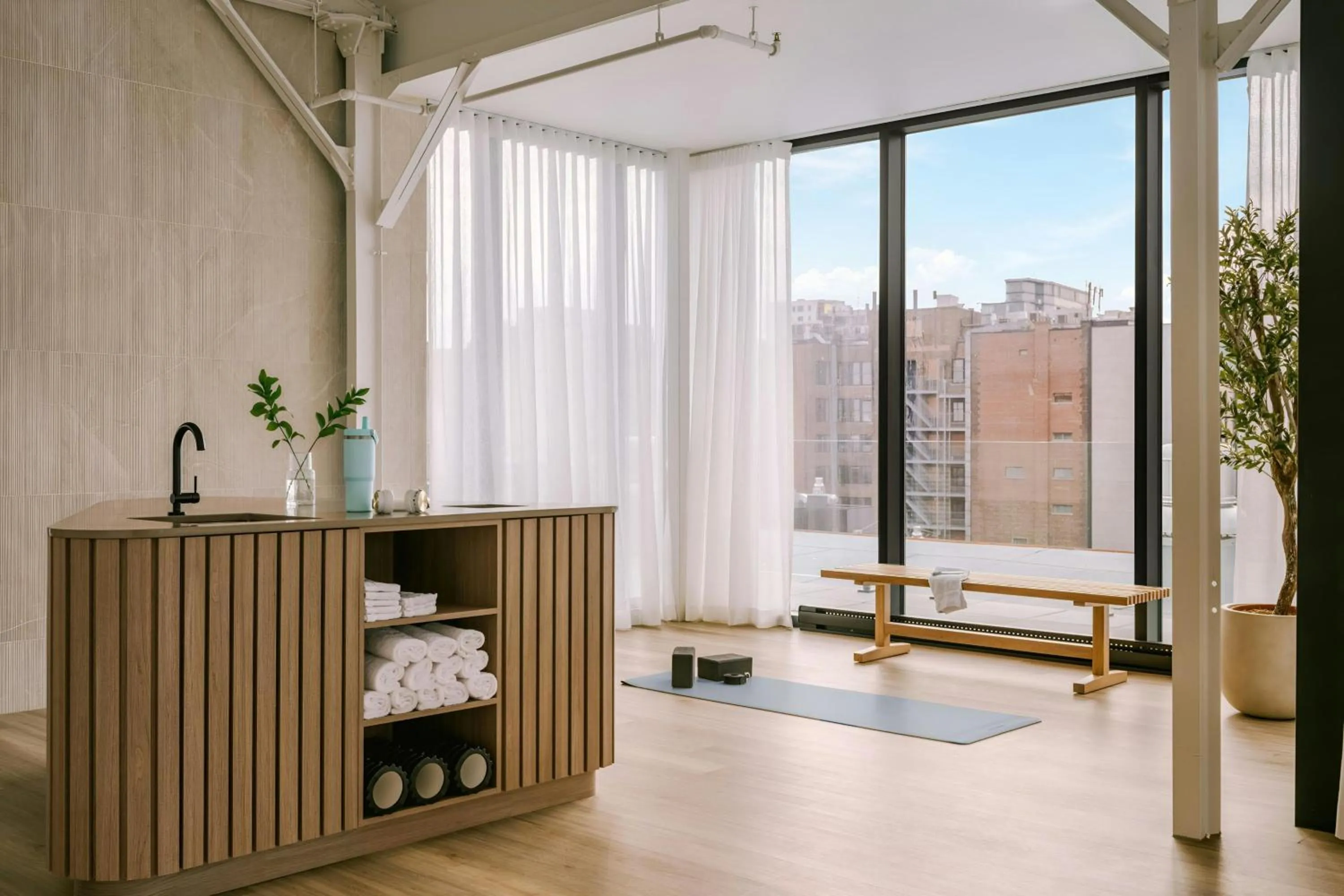 Fitness centre/facilities in Sonder by Marriott Bonvoy Apollon Apartments Old Montreal