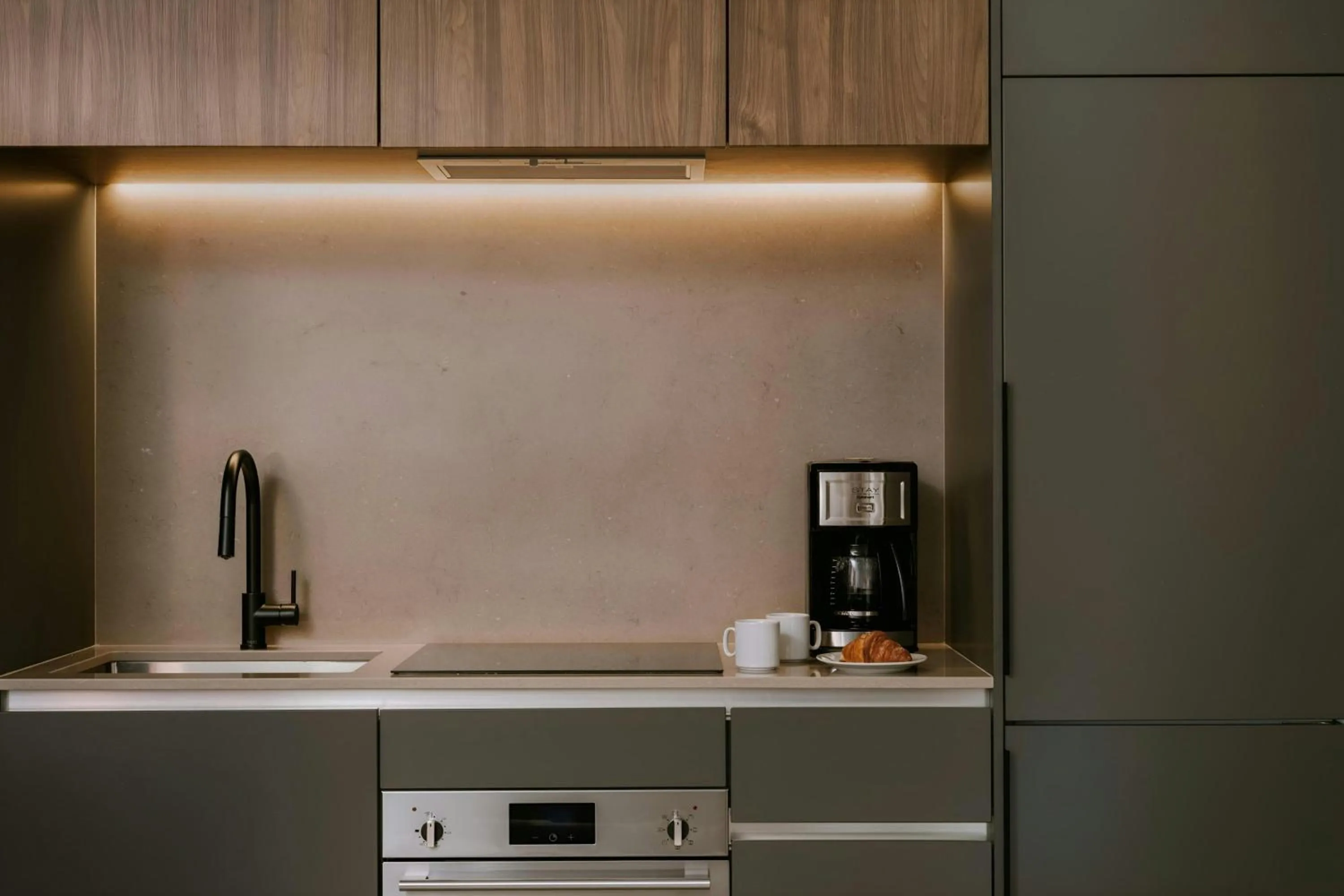 Kitchen or kitchenette in Sonder by Marriott Bonvoy Apollon Apartments Old Montreal