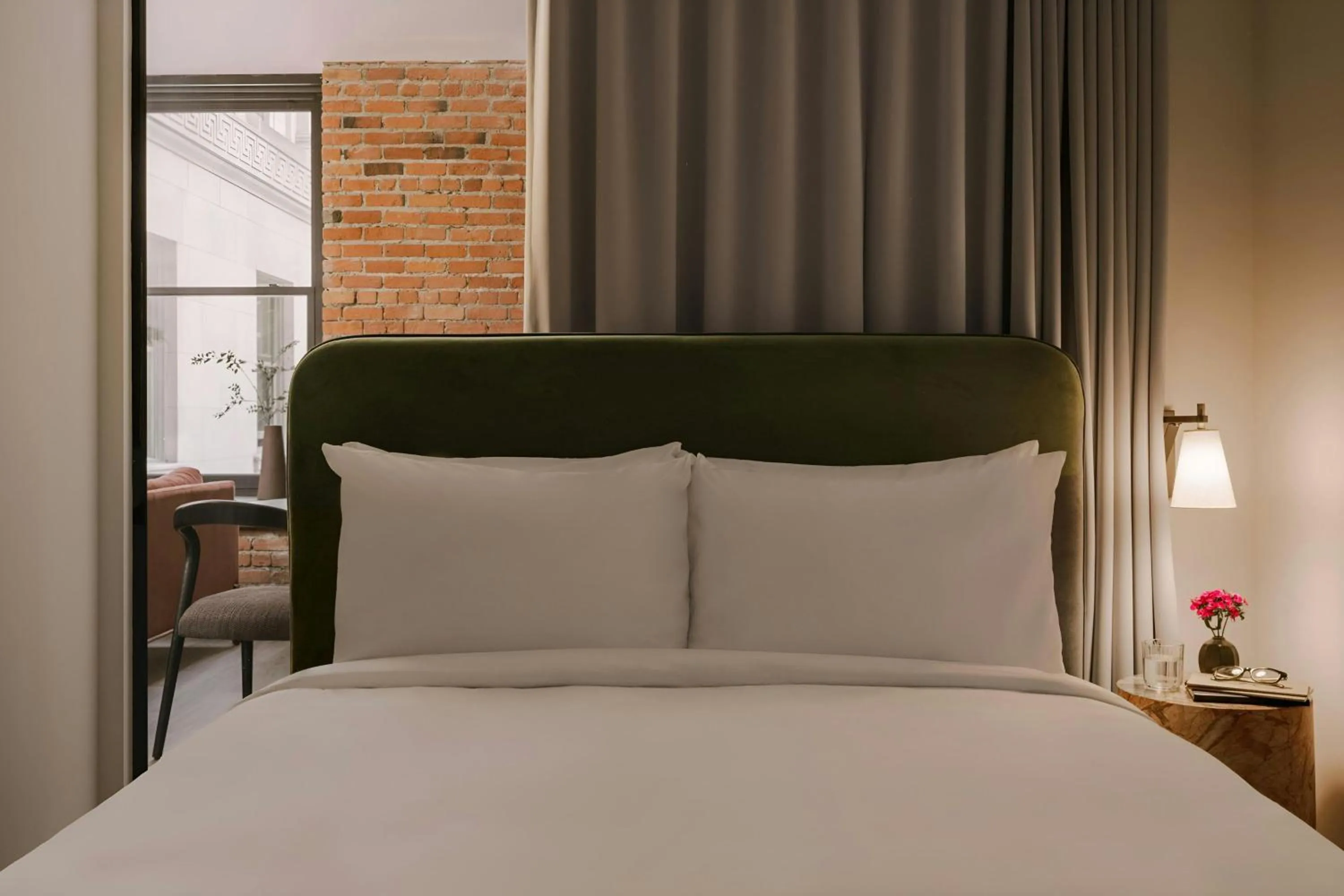 Bedroom, Bed in Sonder by Marriott Bonvoy Apollon Apartments Old Montreal