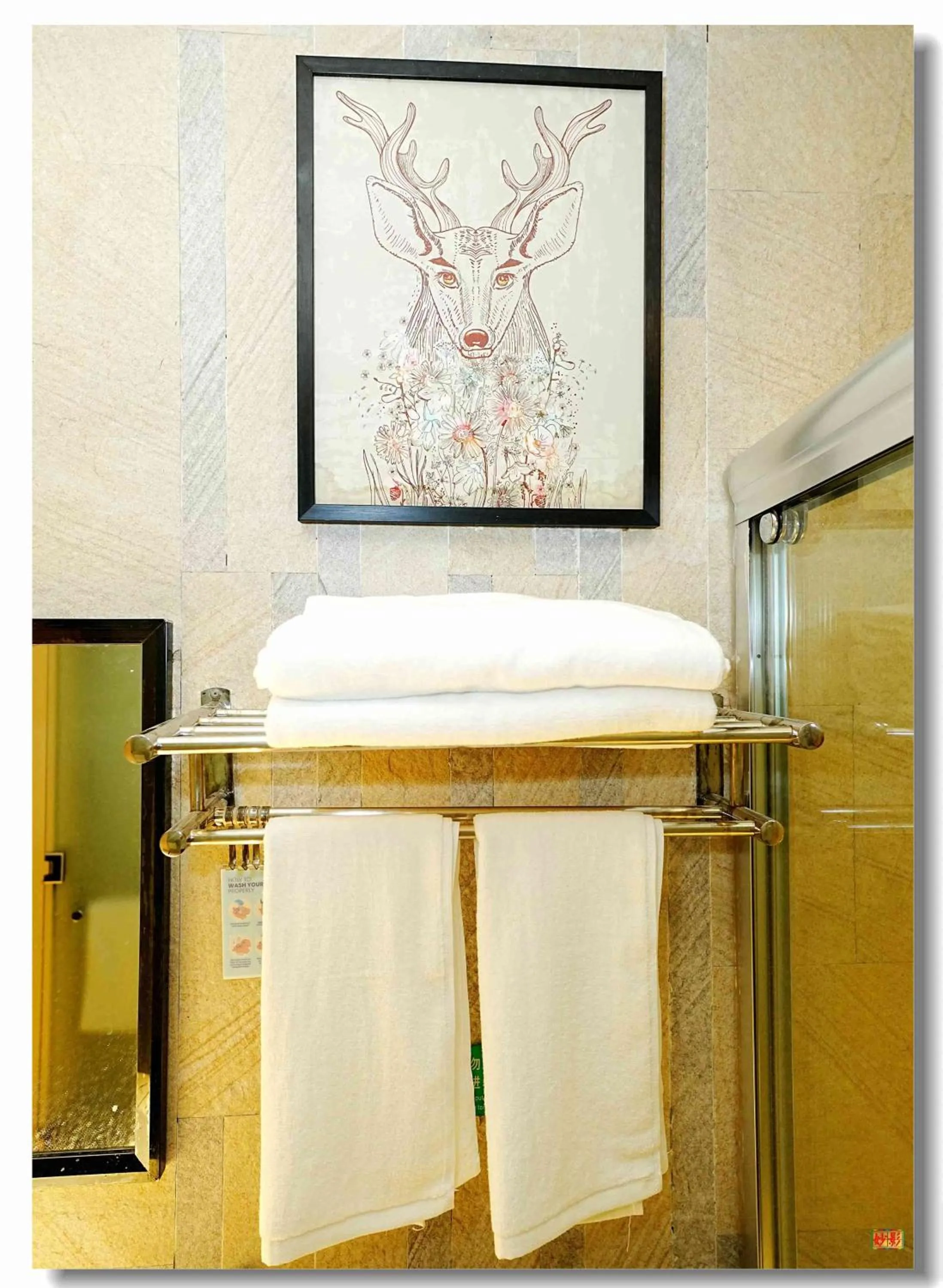 towels, Bed in pristinehotel